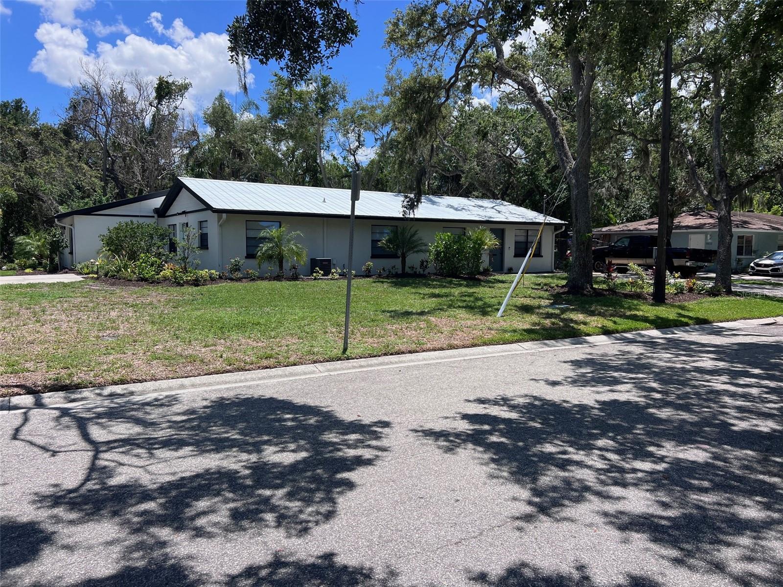 1840 3rd Avenue, FL