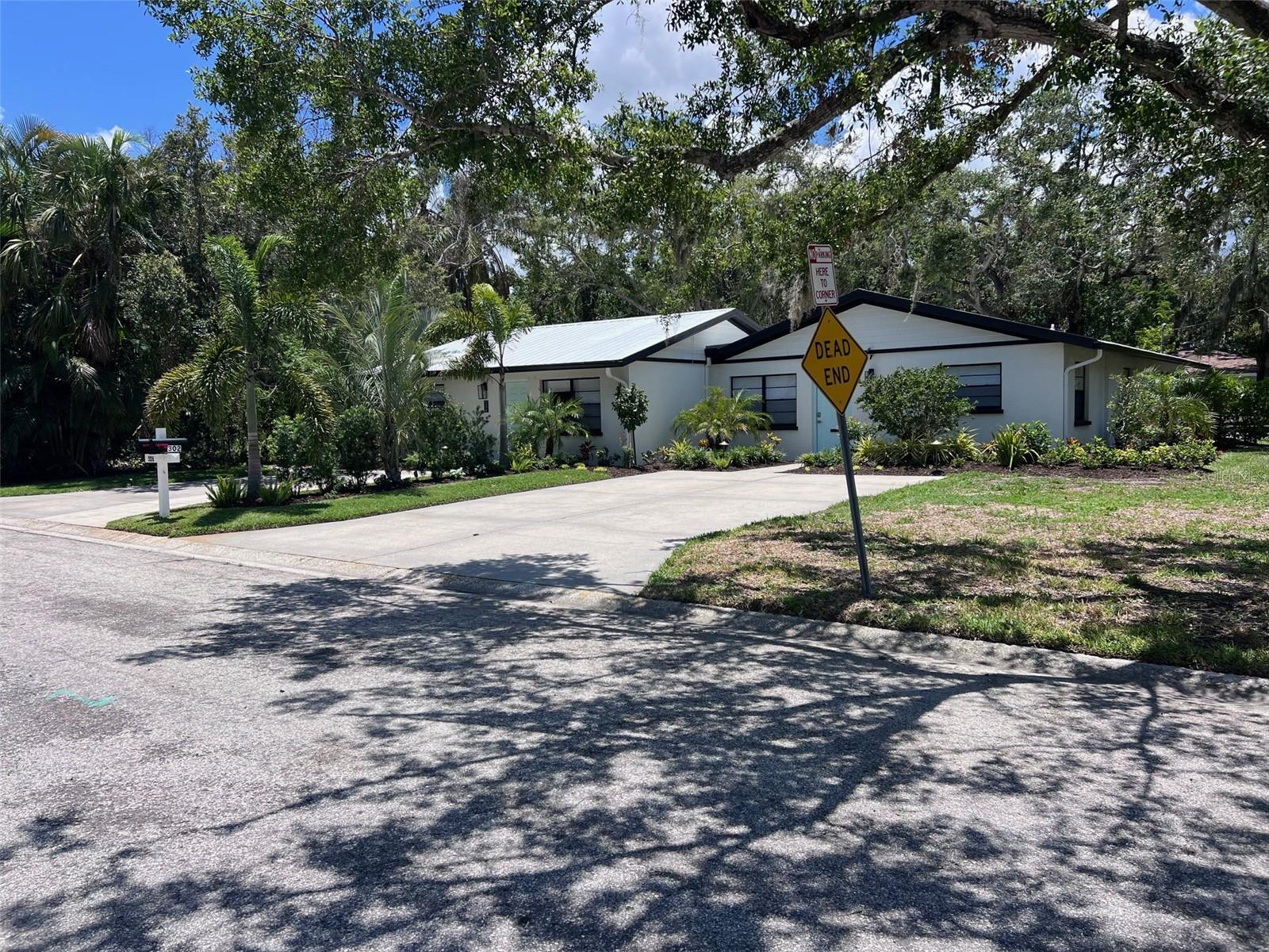 1840 3rd Avenue, FL