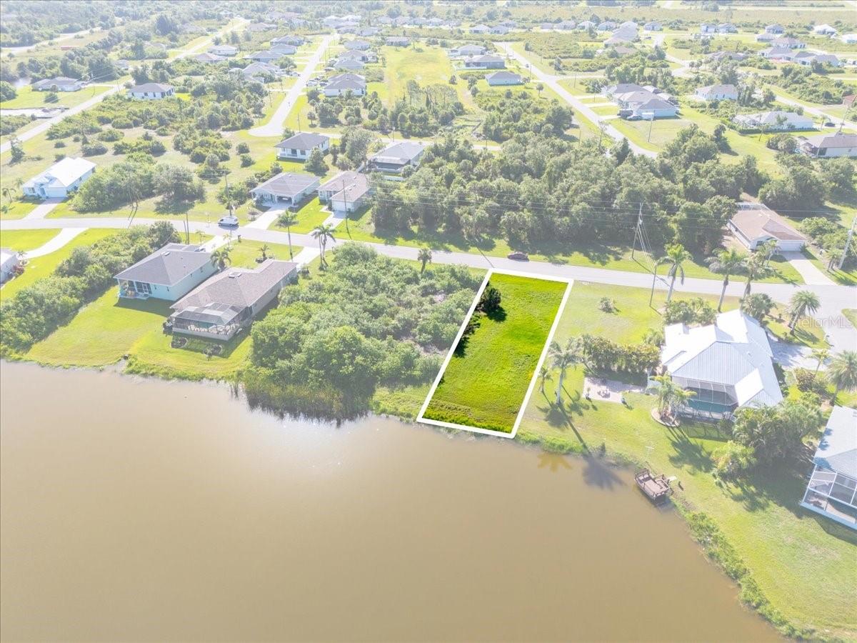 212 Antilla Drive, FL
