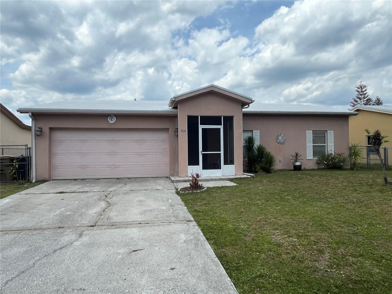 306 Aylesbury Ct, FL