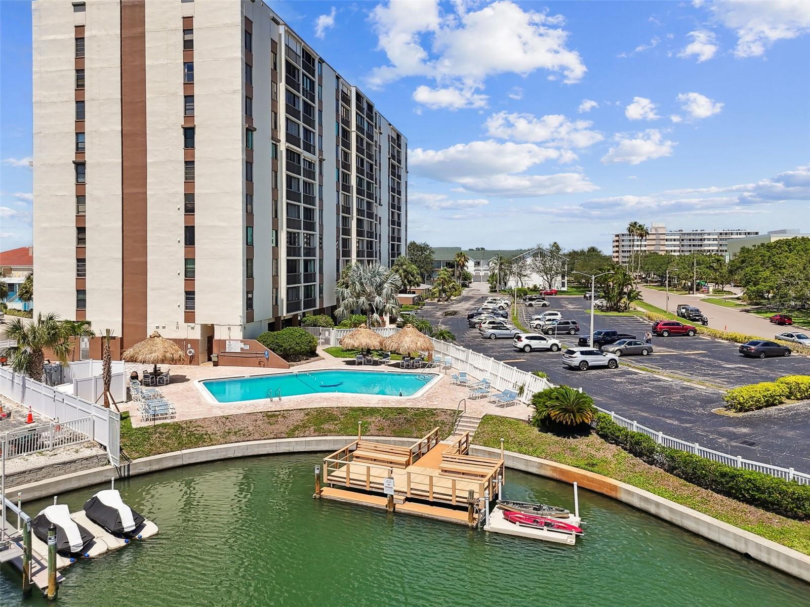 255 Dolphin Point, FL