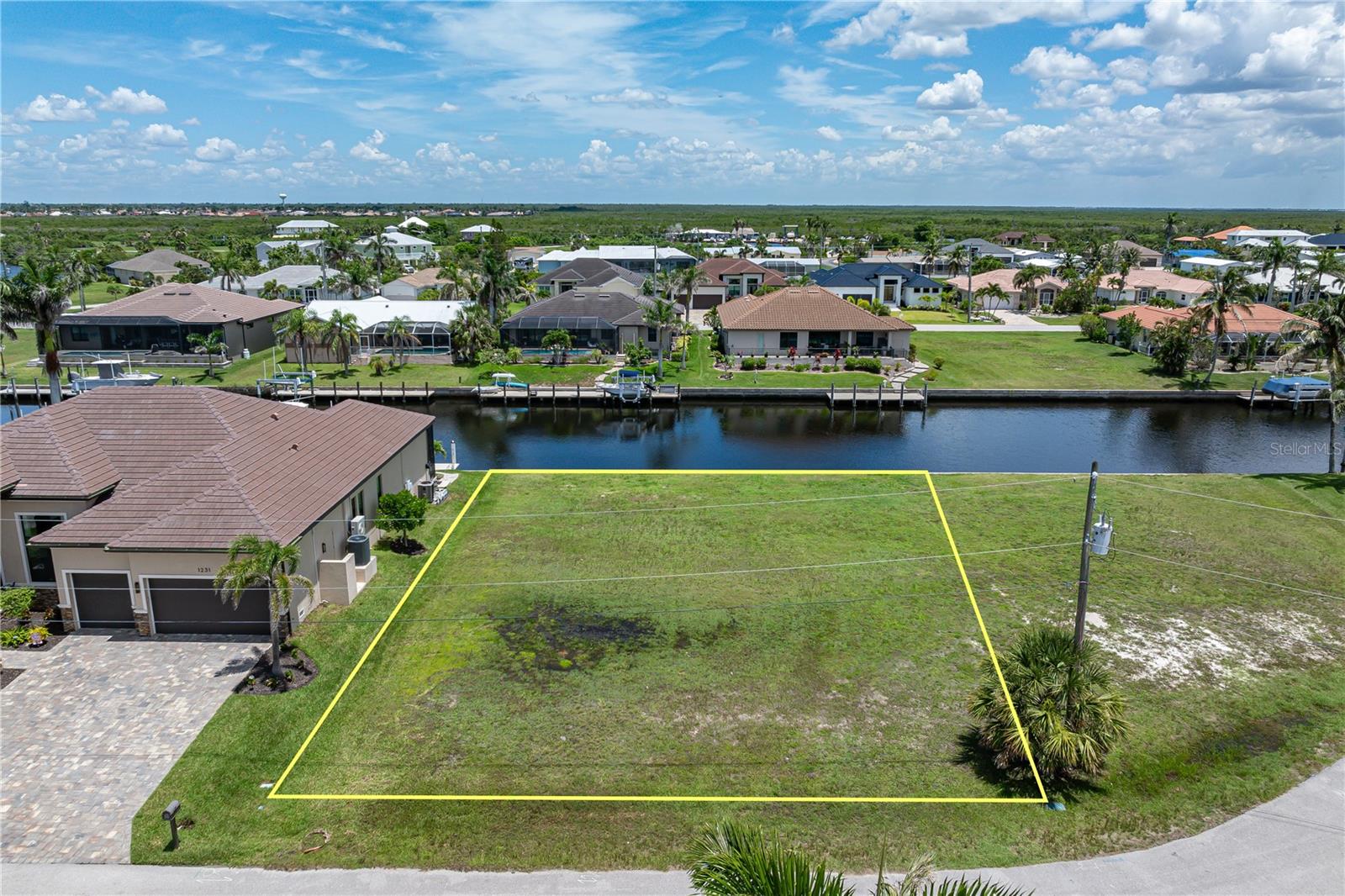 1237 Whippoorwill Ct, FL