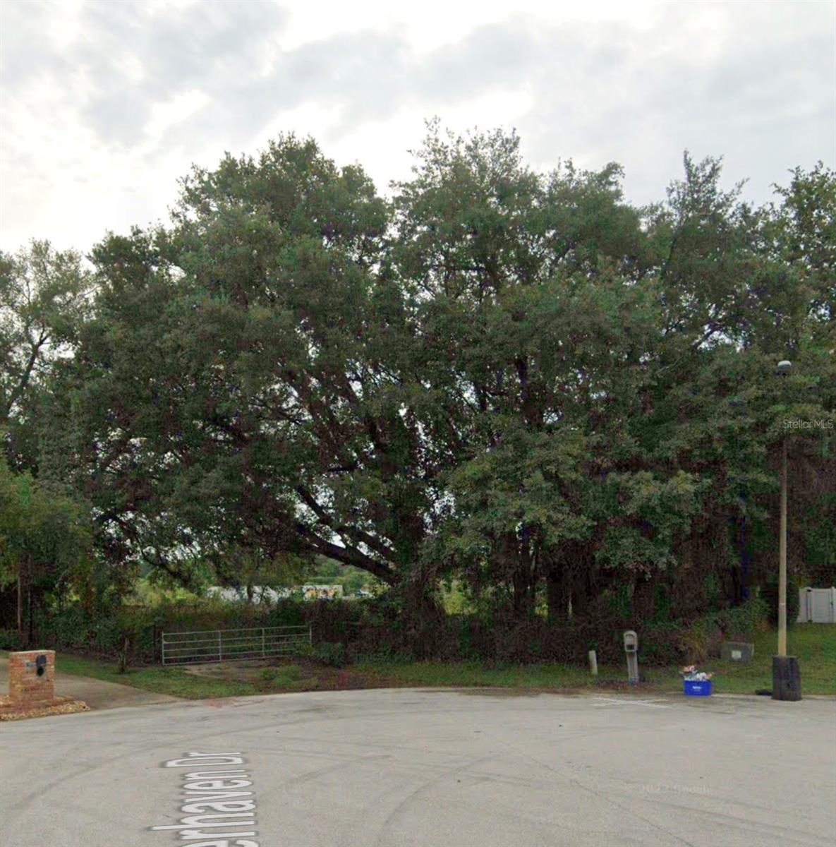 670 Summerhaven Dr, FL