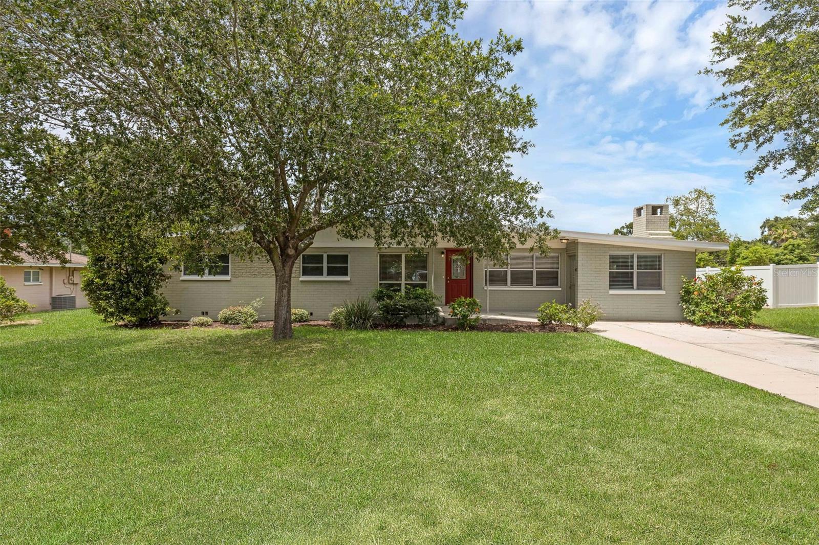 203 E Lakeview Ave, FL