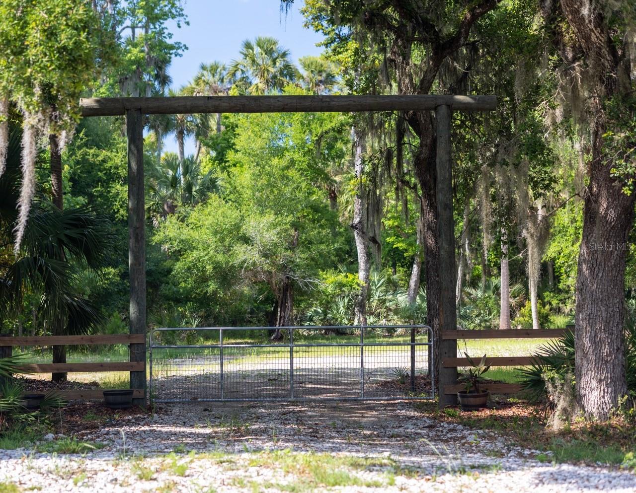 10 Lexington Court, FL