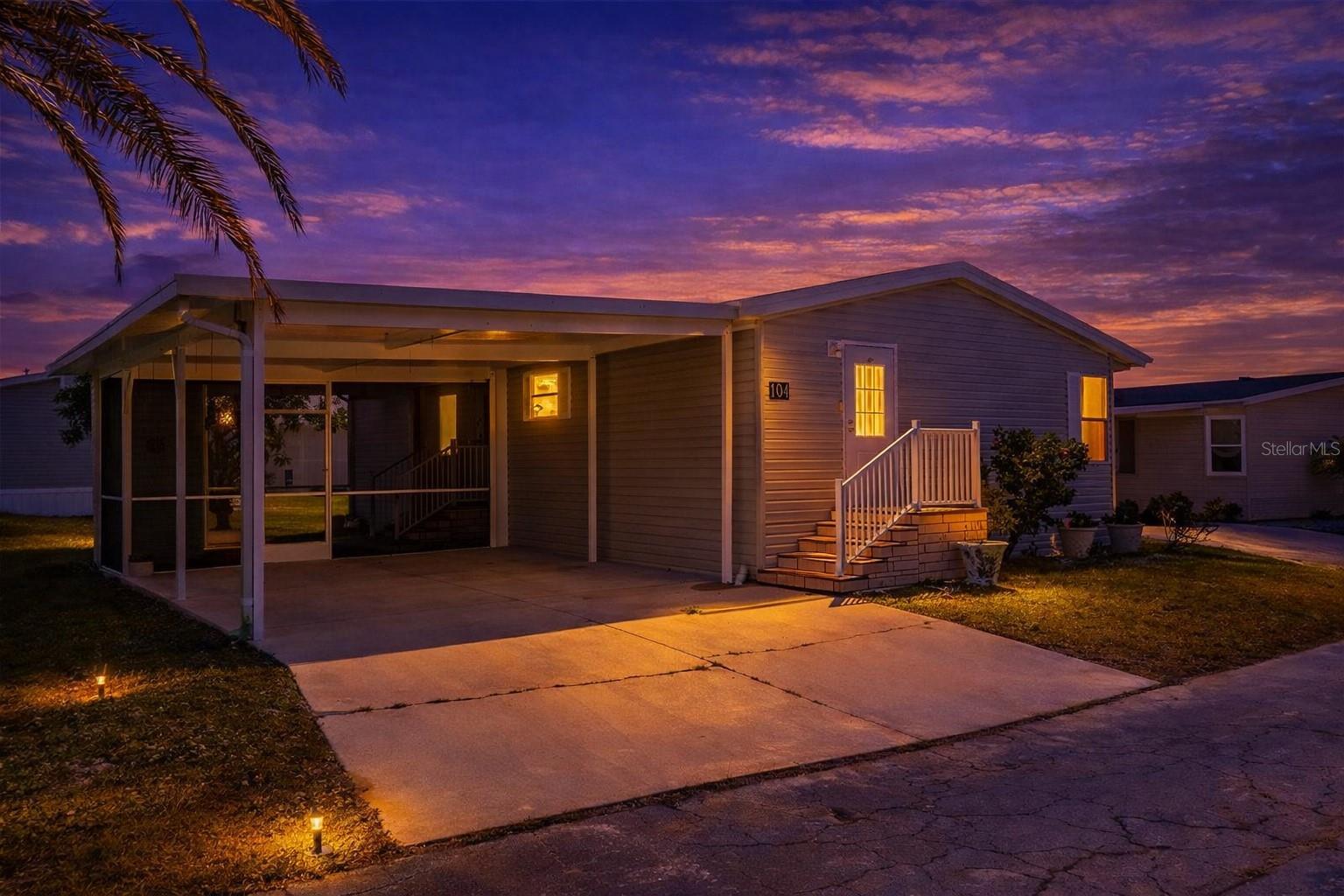 1000 Kings Highway, FL