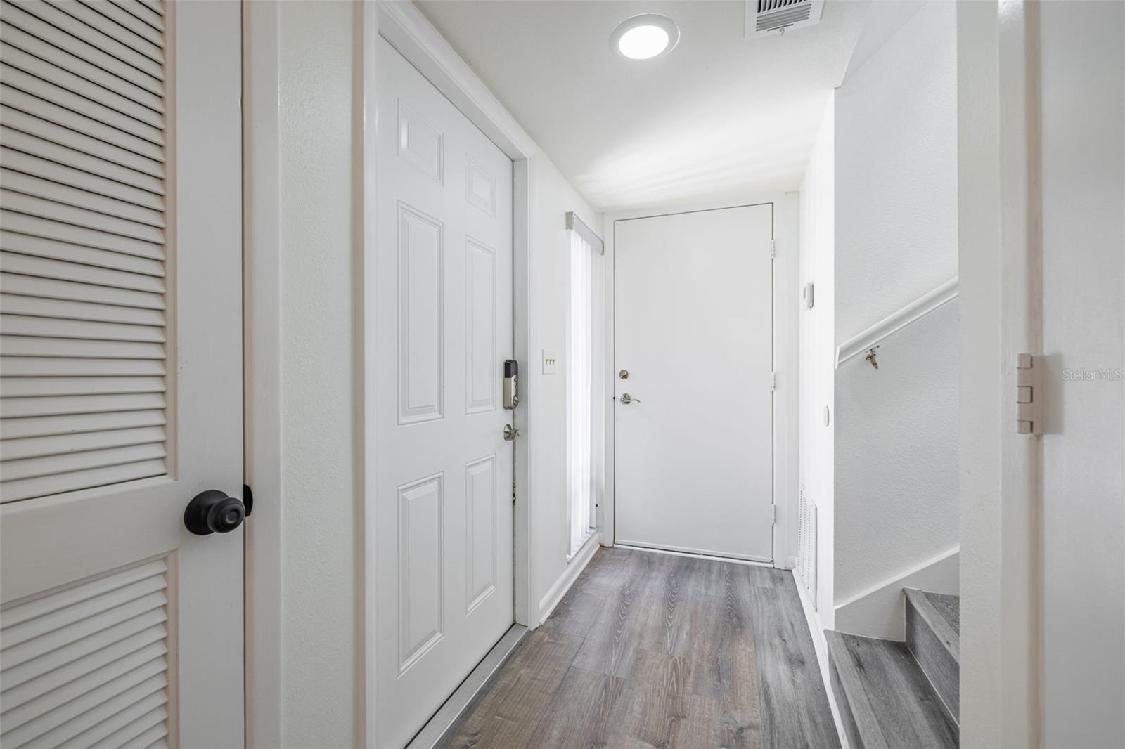 498 Lakeview Drive, FL