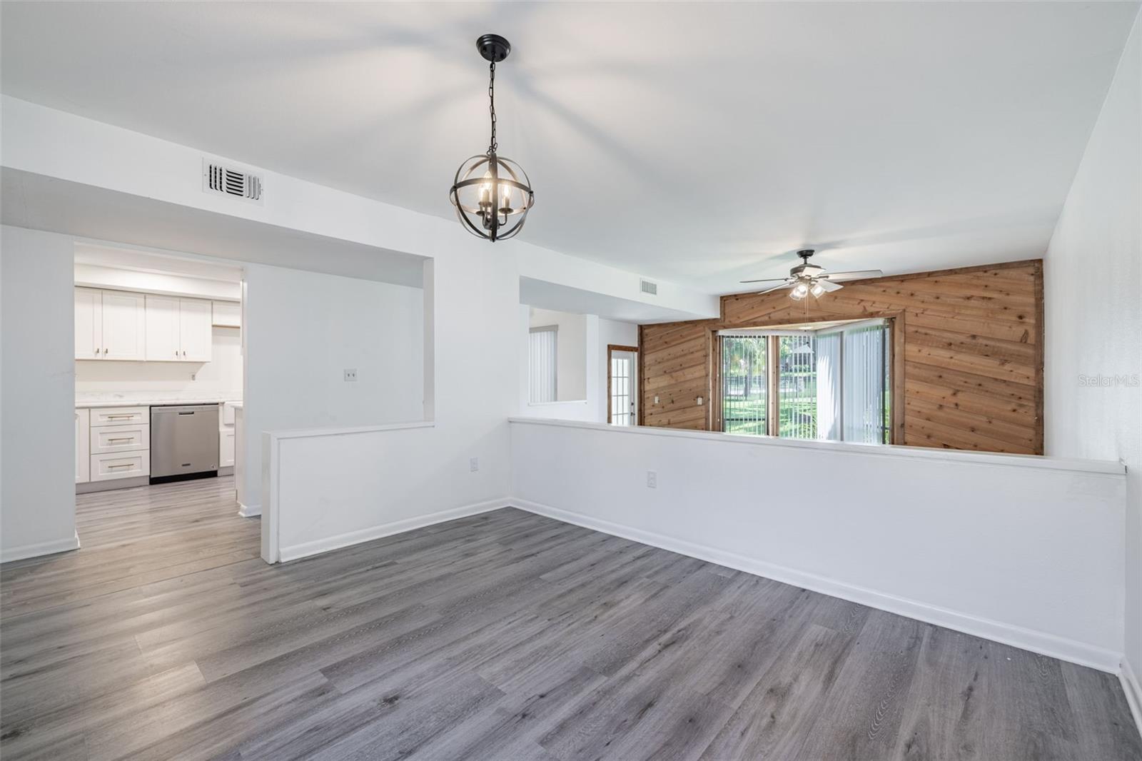 498 Lakeview Drive, FL