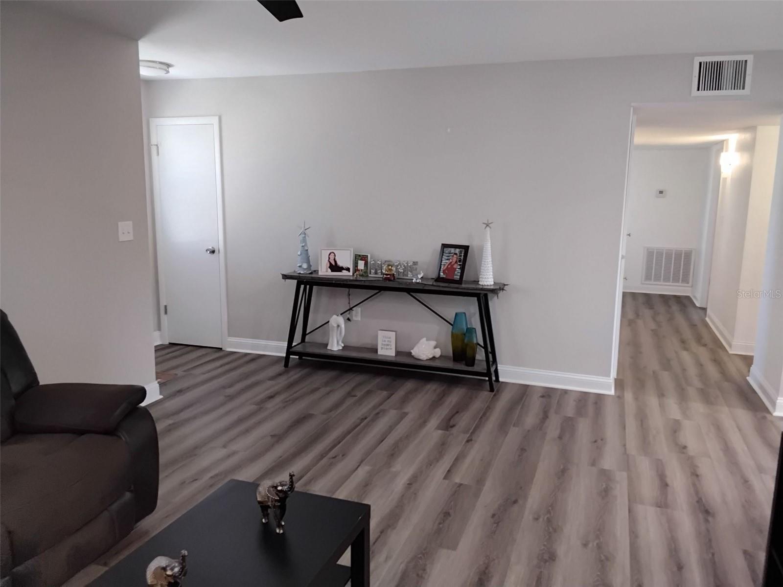 702 Cypress Place, FL