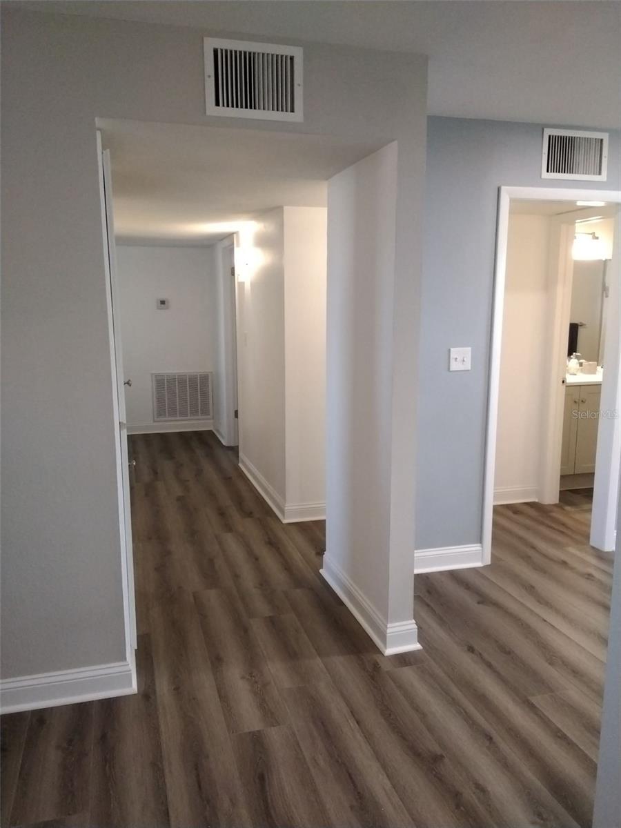 702 Cypress Place, FL