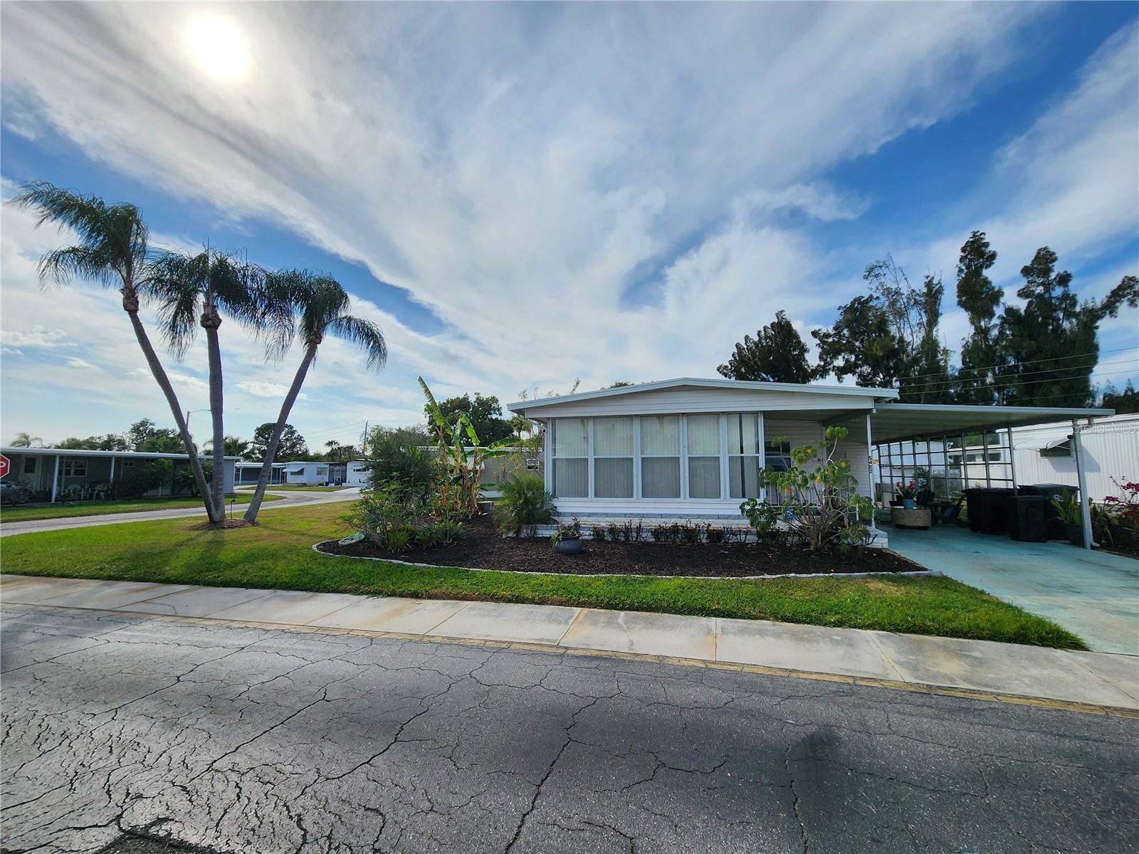 5402 Chateau Ln, FL