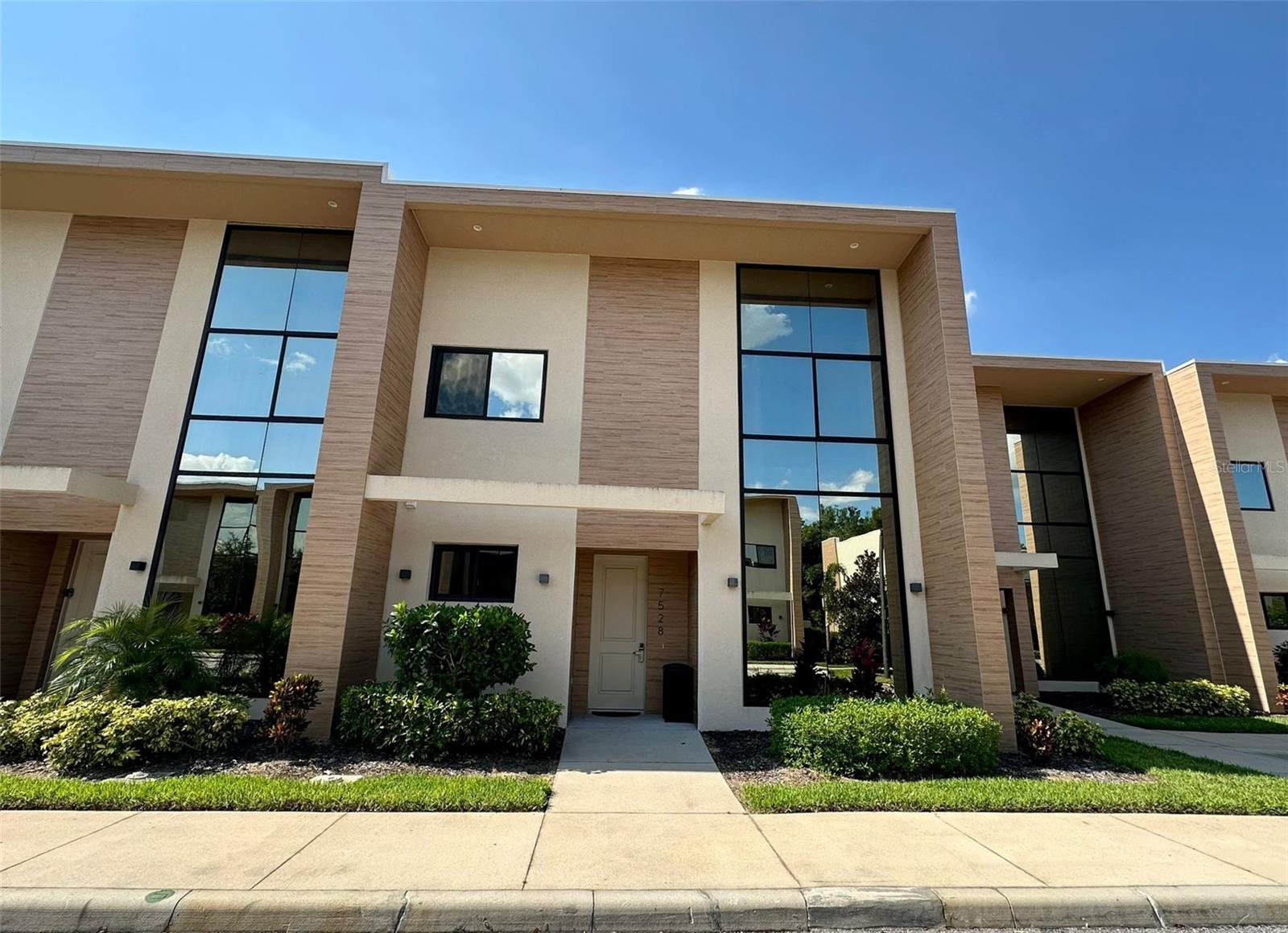7528 Brooklyn Dr, FL