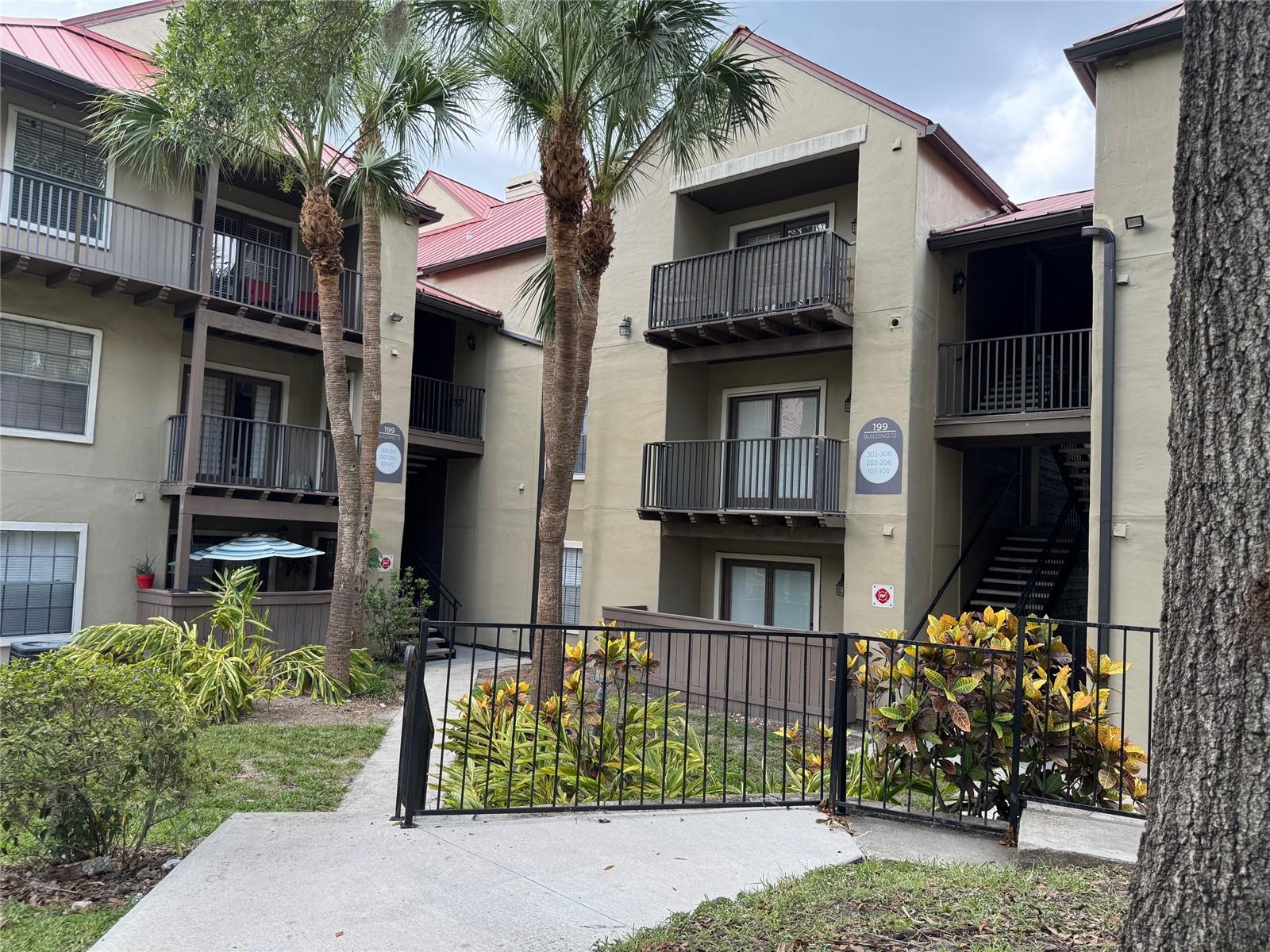 199 Afton Sq #108, FL