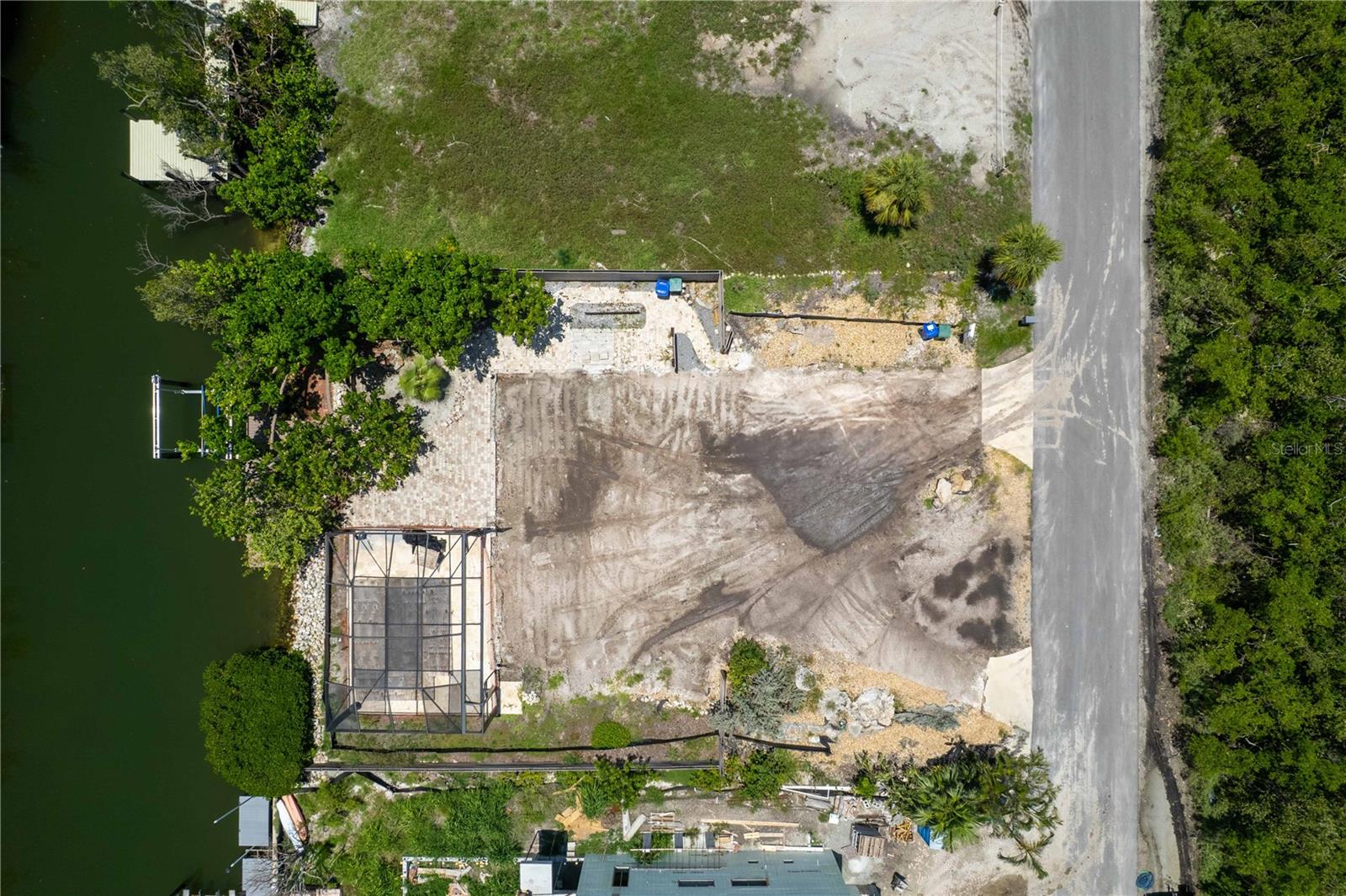 640 Lyons Ln, FL