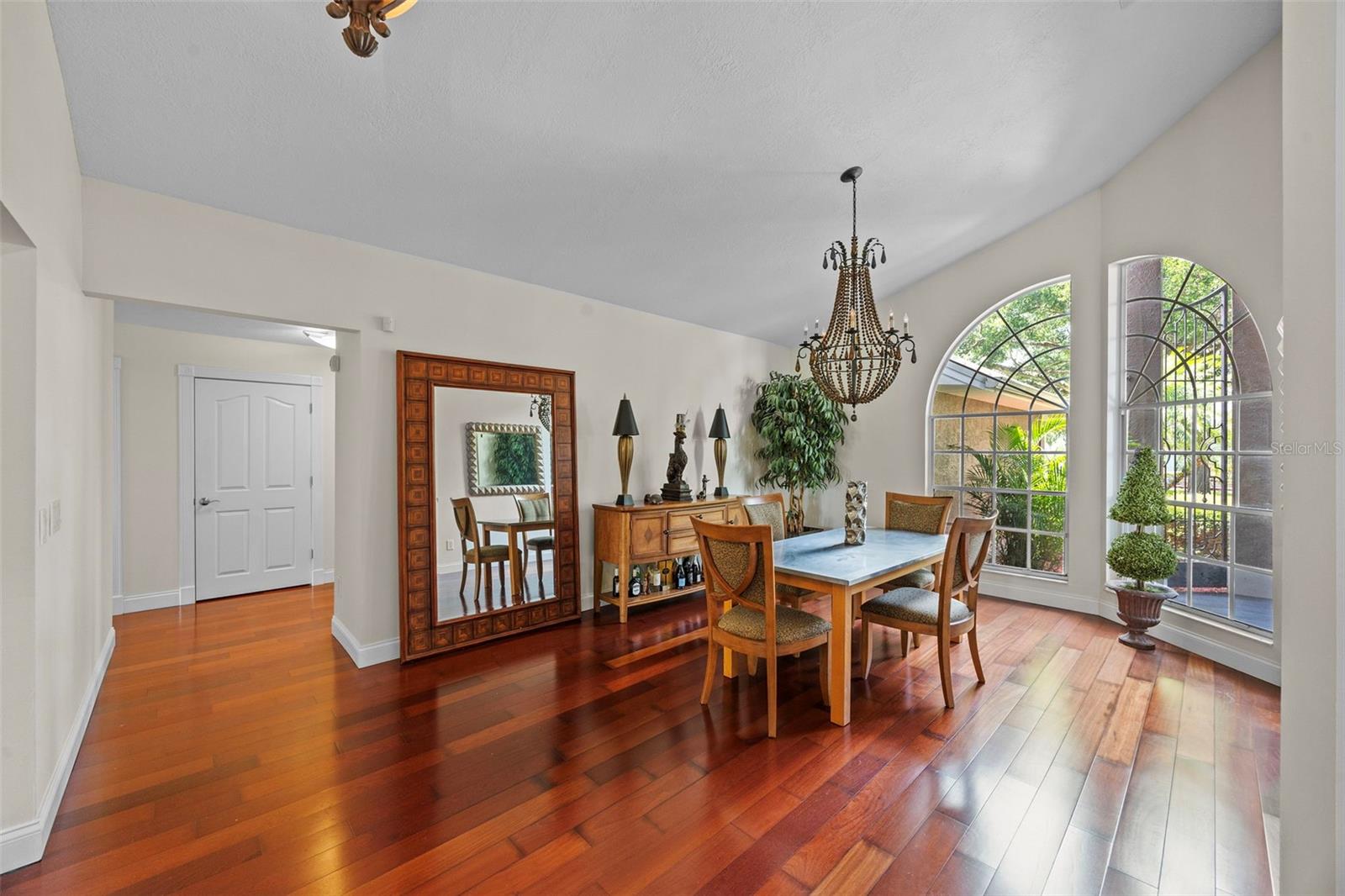 6631 Crenshaw Drive, FL
