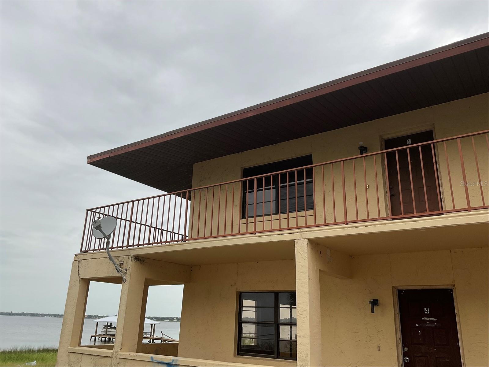 1025 Lakeview Drive, FL