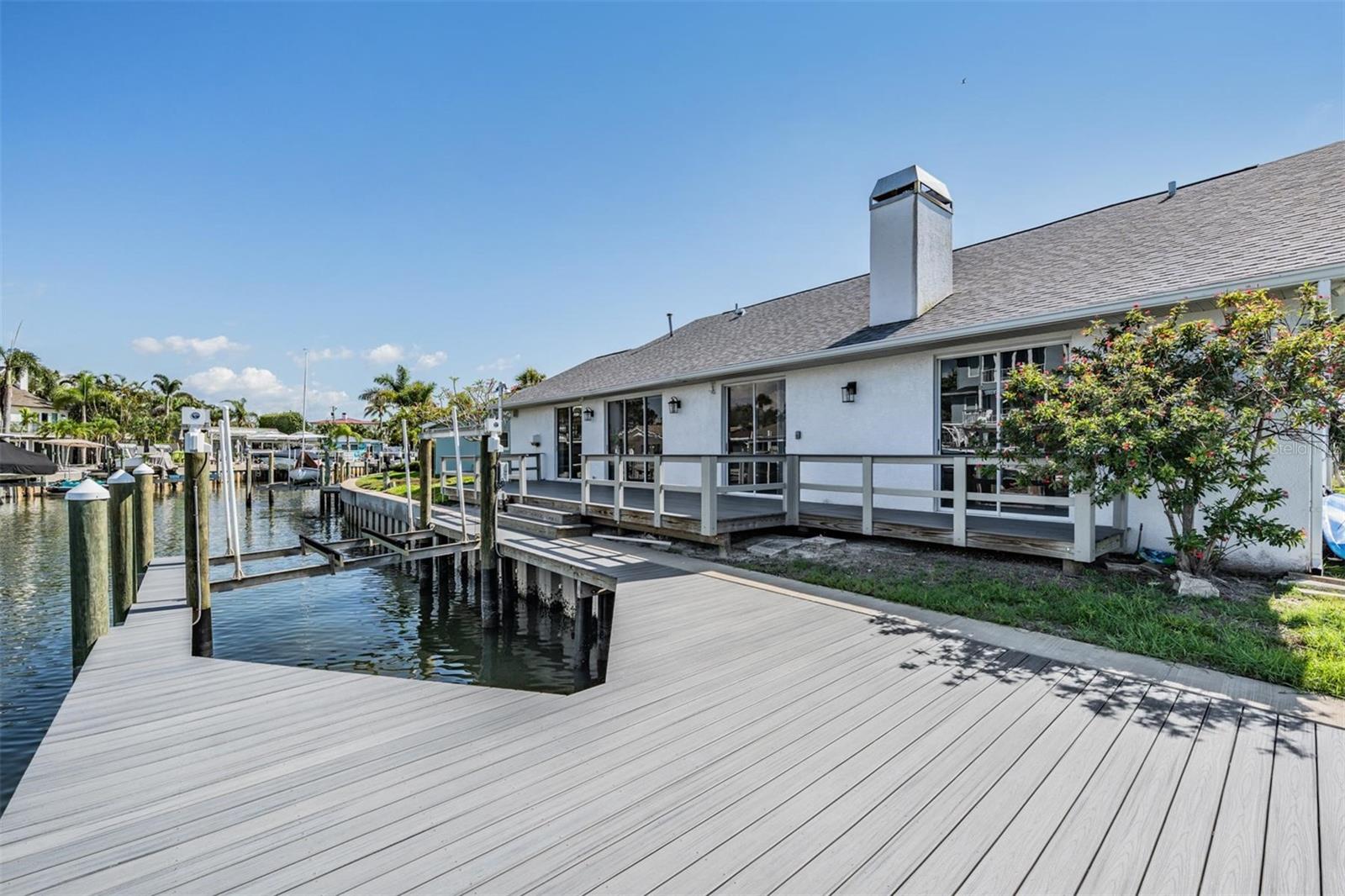 2127 Lagoon Drive, FL