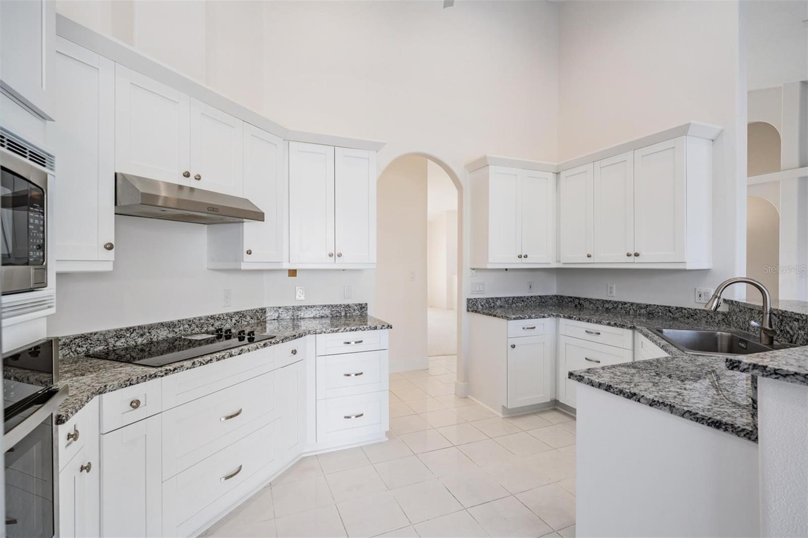 2127 Lagoon Drive, FL