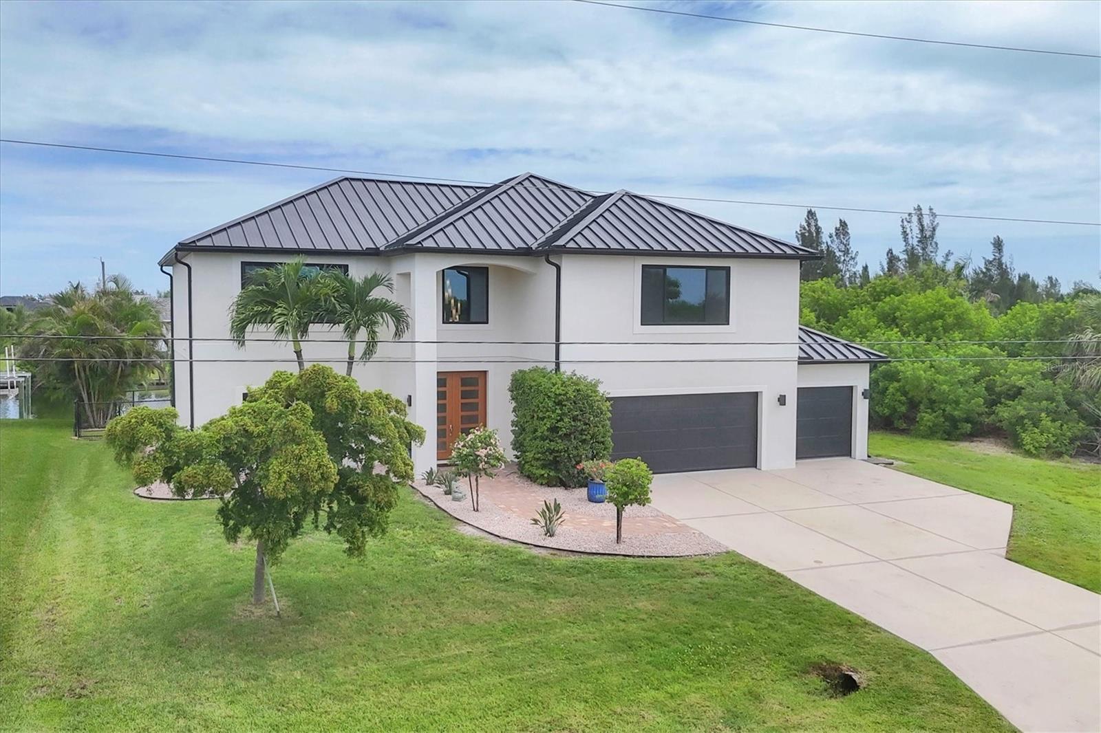 15530 Aqua Circle, FL