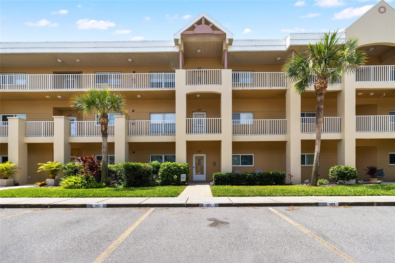 2231 Utopian Dr E #307, FL