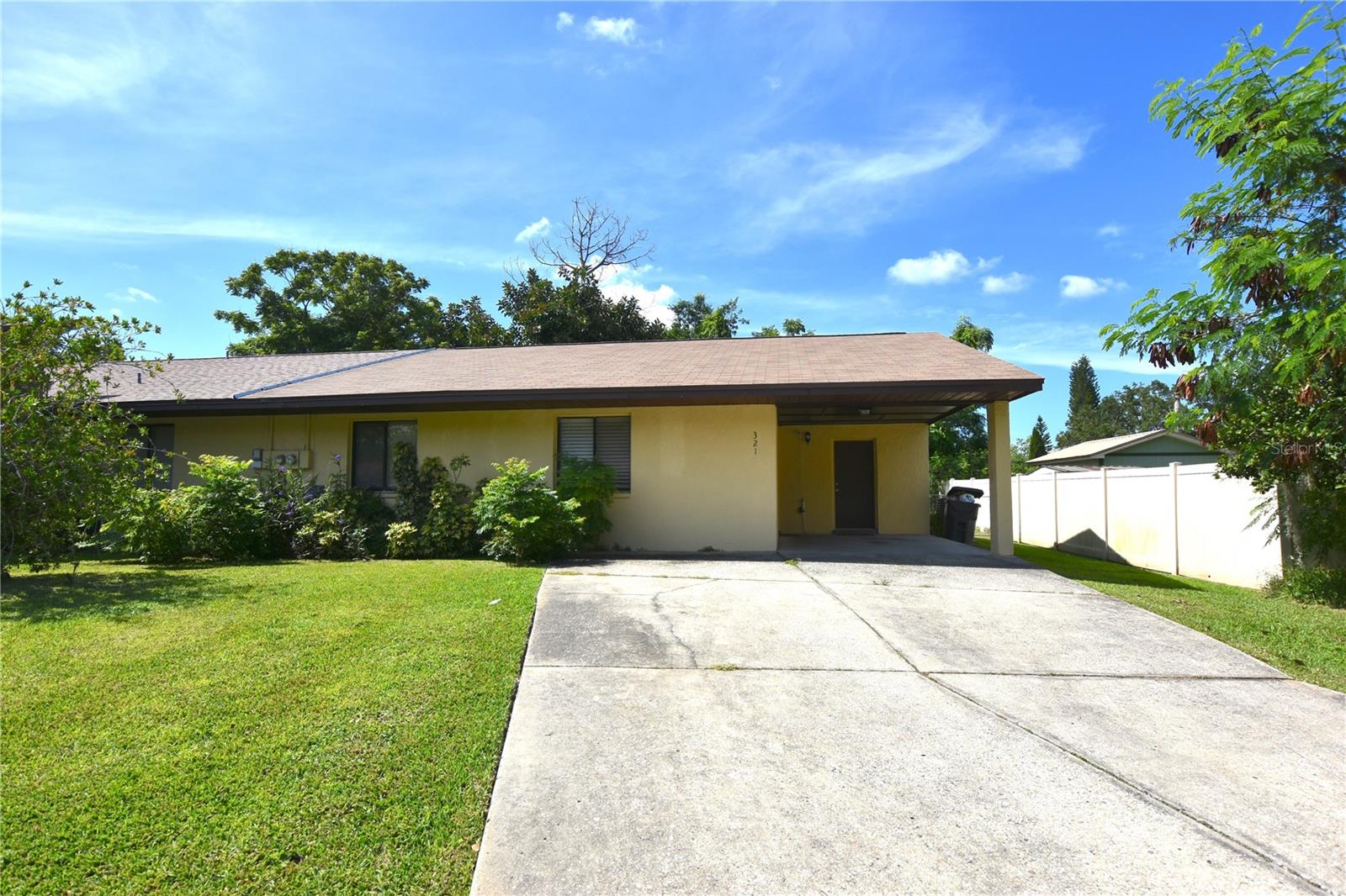 321 Lake Harris Drive, FL