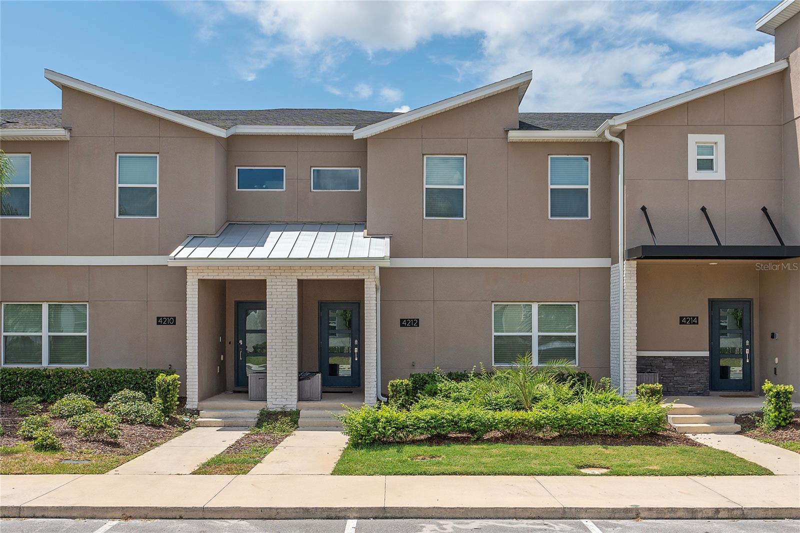 4212 Paragraph Dr, FL