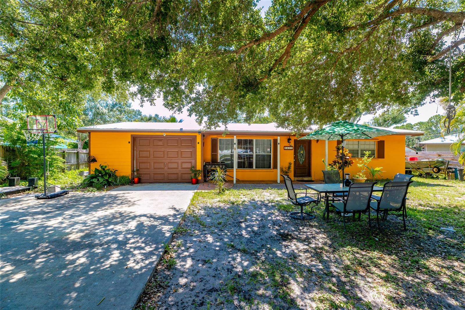 5402 Shannon Dr, FL