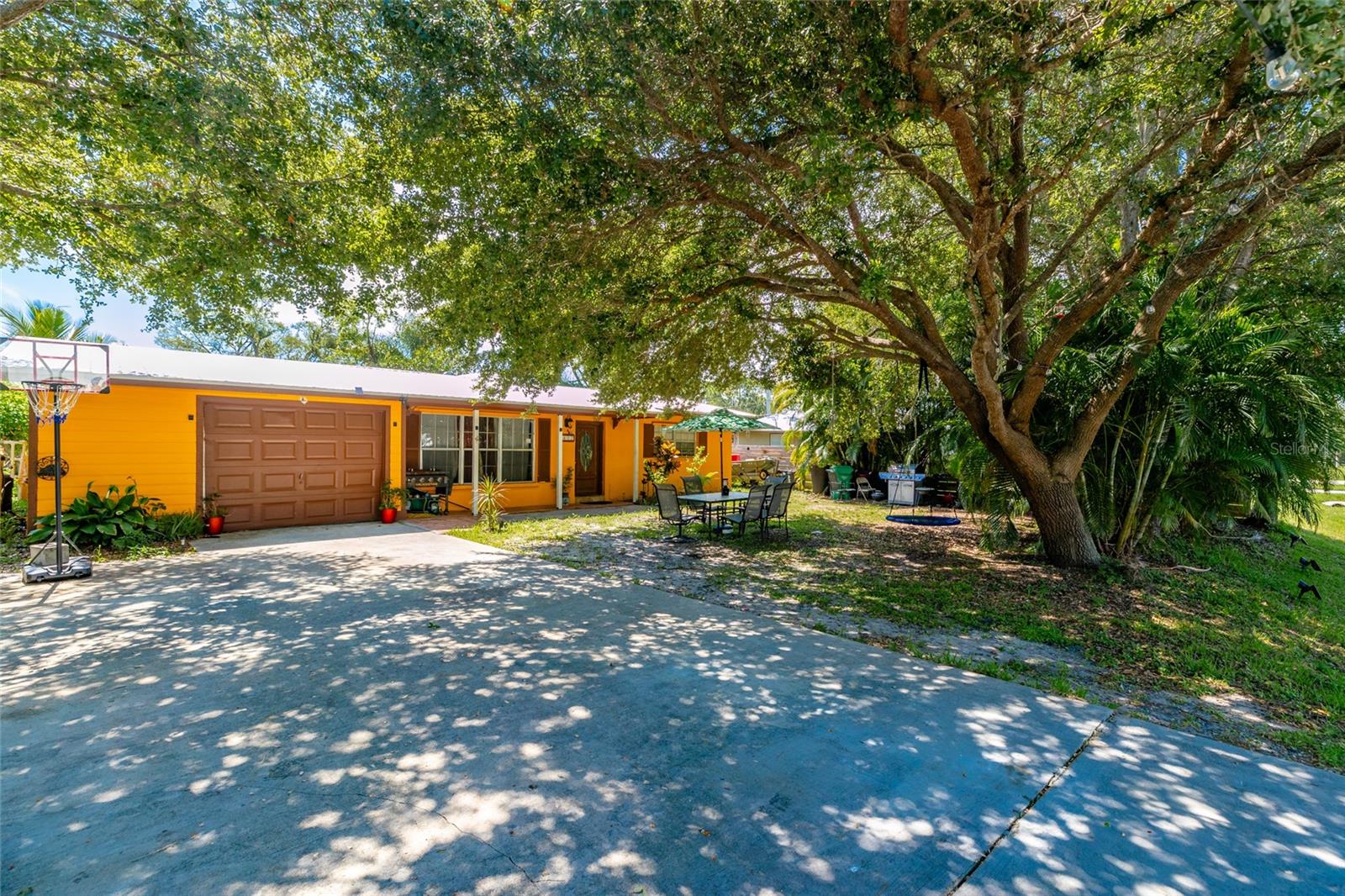5402 Shannon Drive, FL