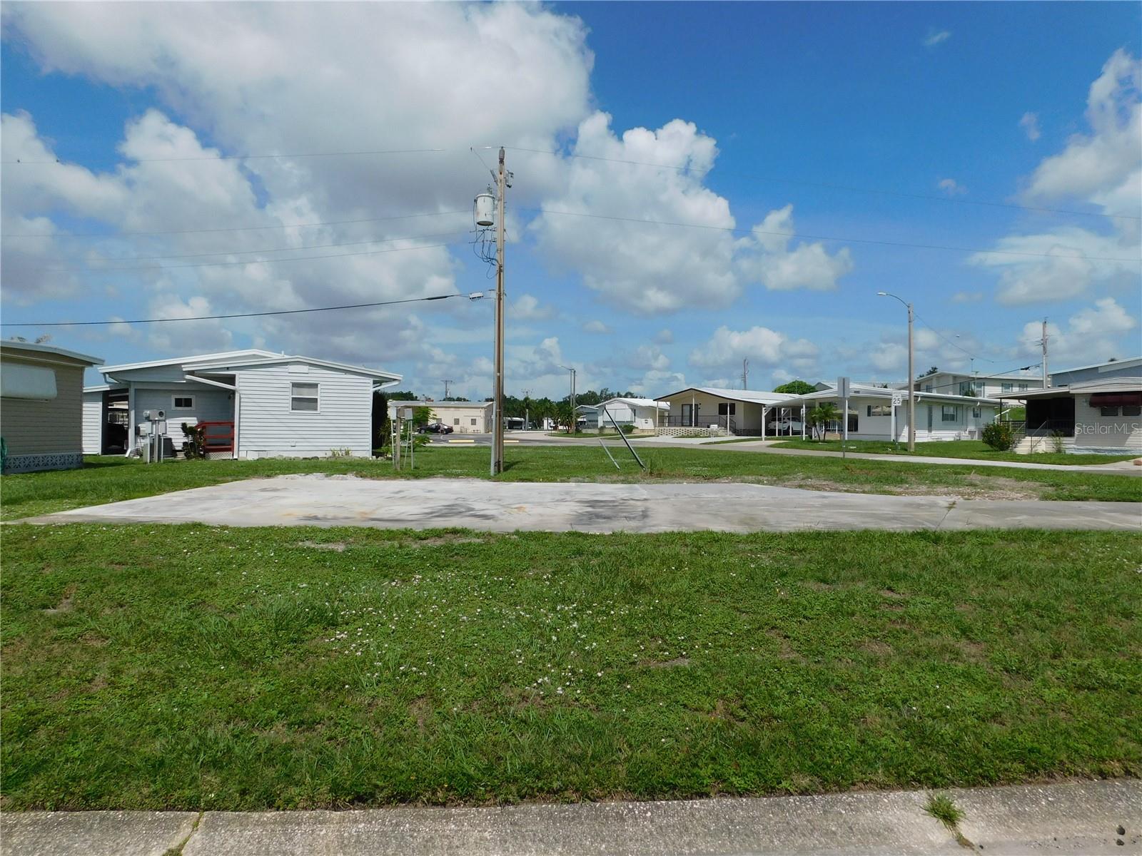 1205 43rd Avenue Drive, FL