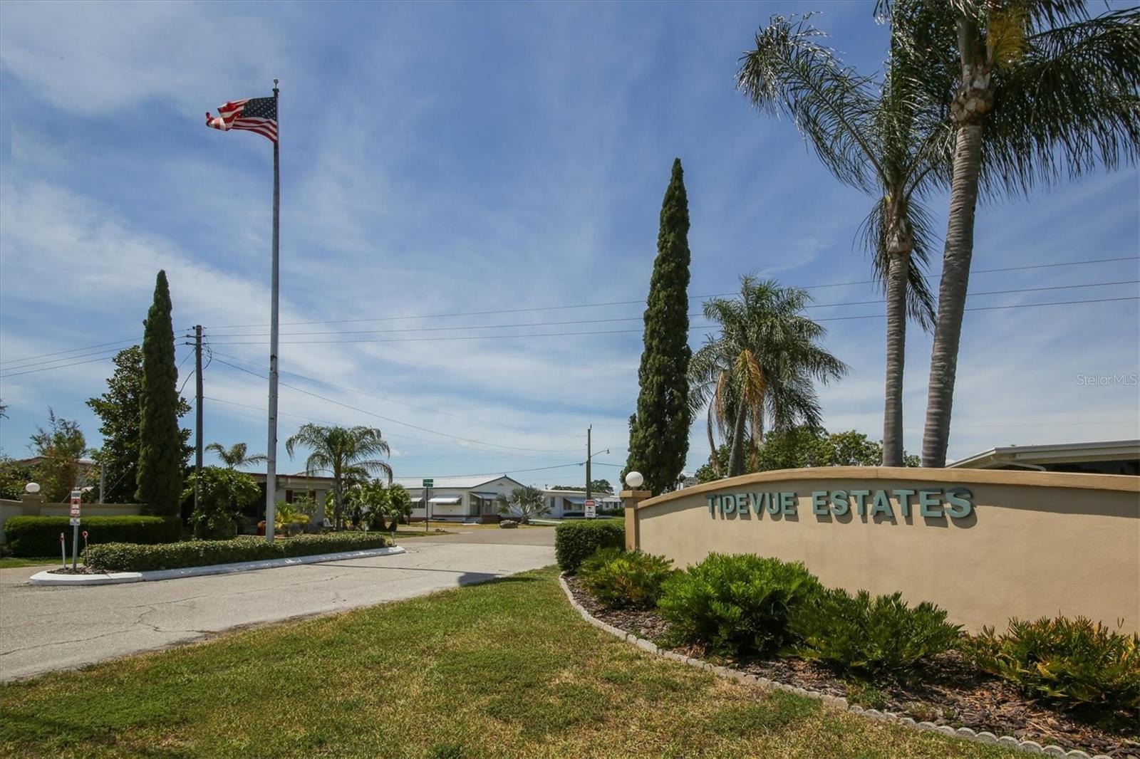 1205 43rd Avenue Drive, FL