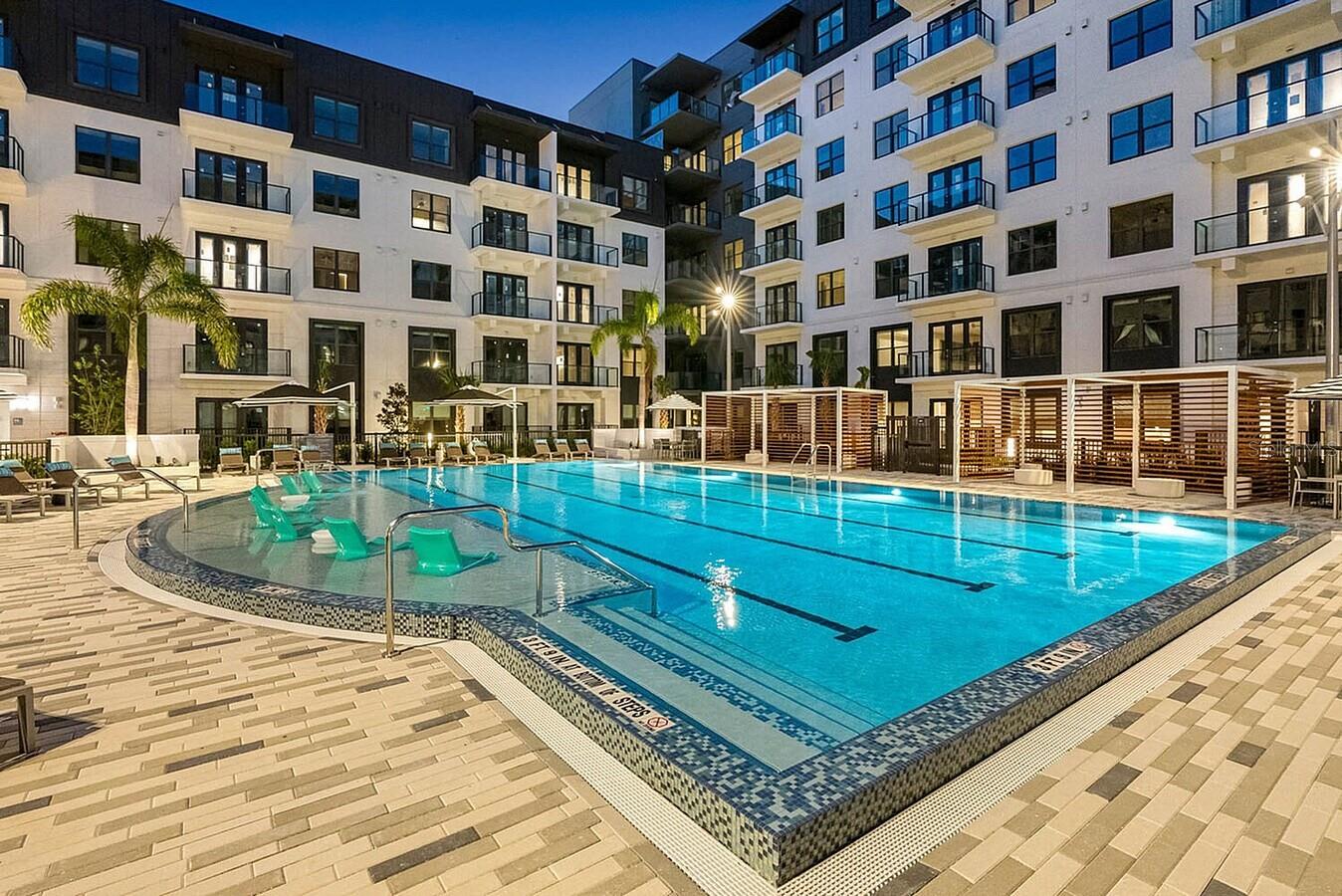 425 Centerpointe Circle, FL
