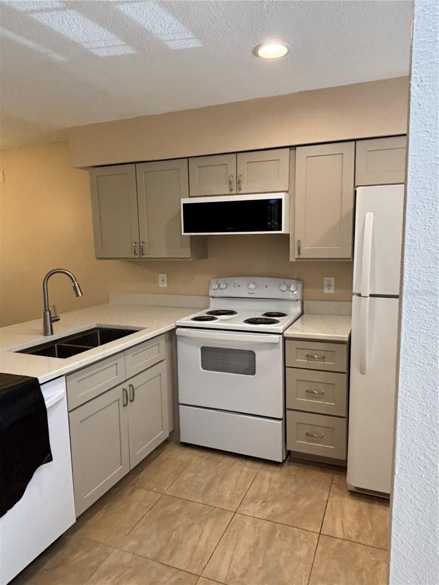 13250 Ridge Road, FL