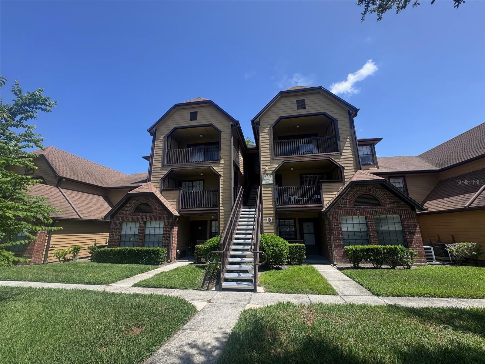 320 Forestway Cir #203, FL