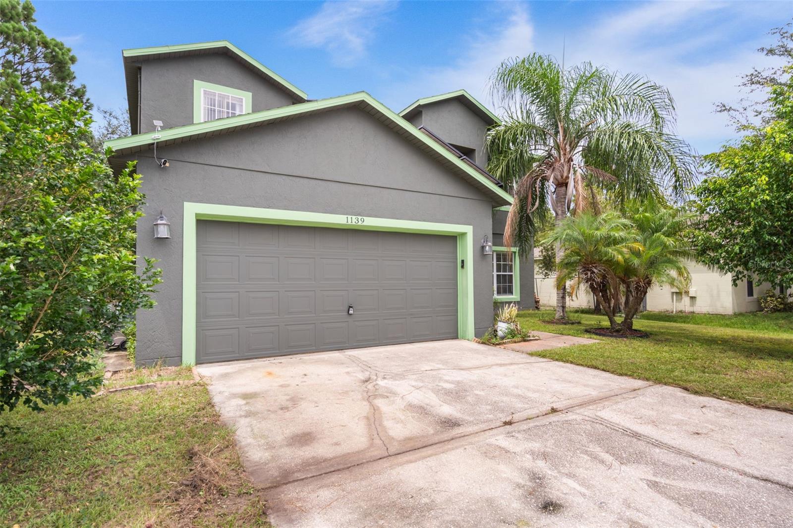 1139 Cambourne Dr, FL