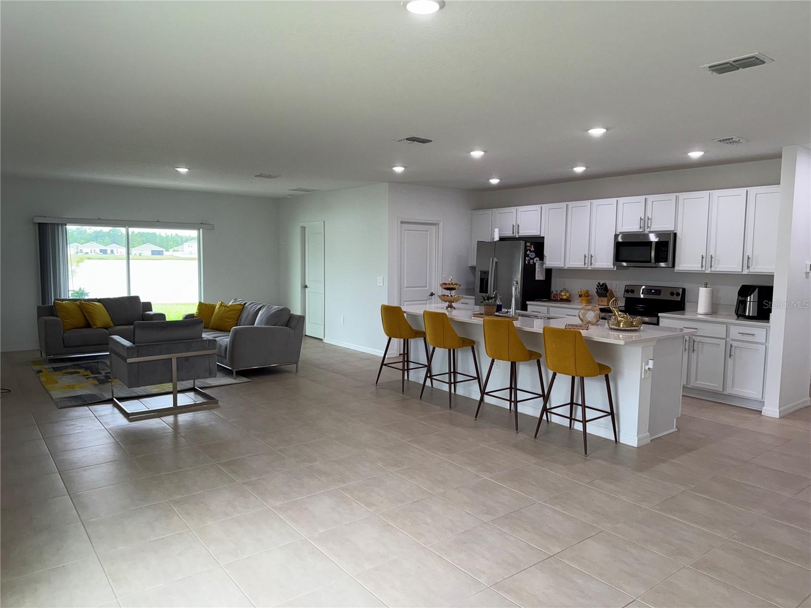 121 Citrine Loop, FL