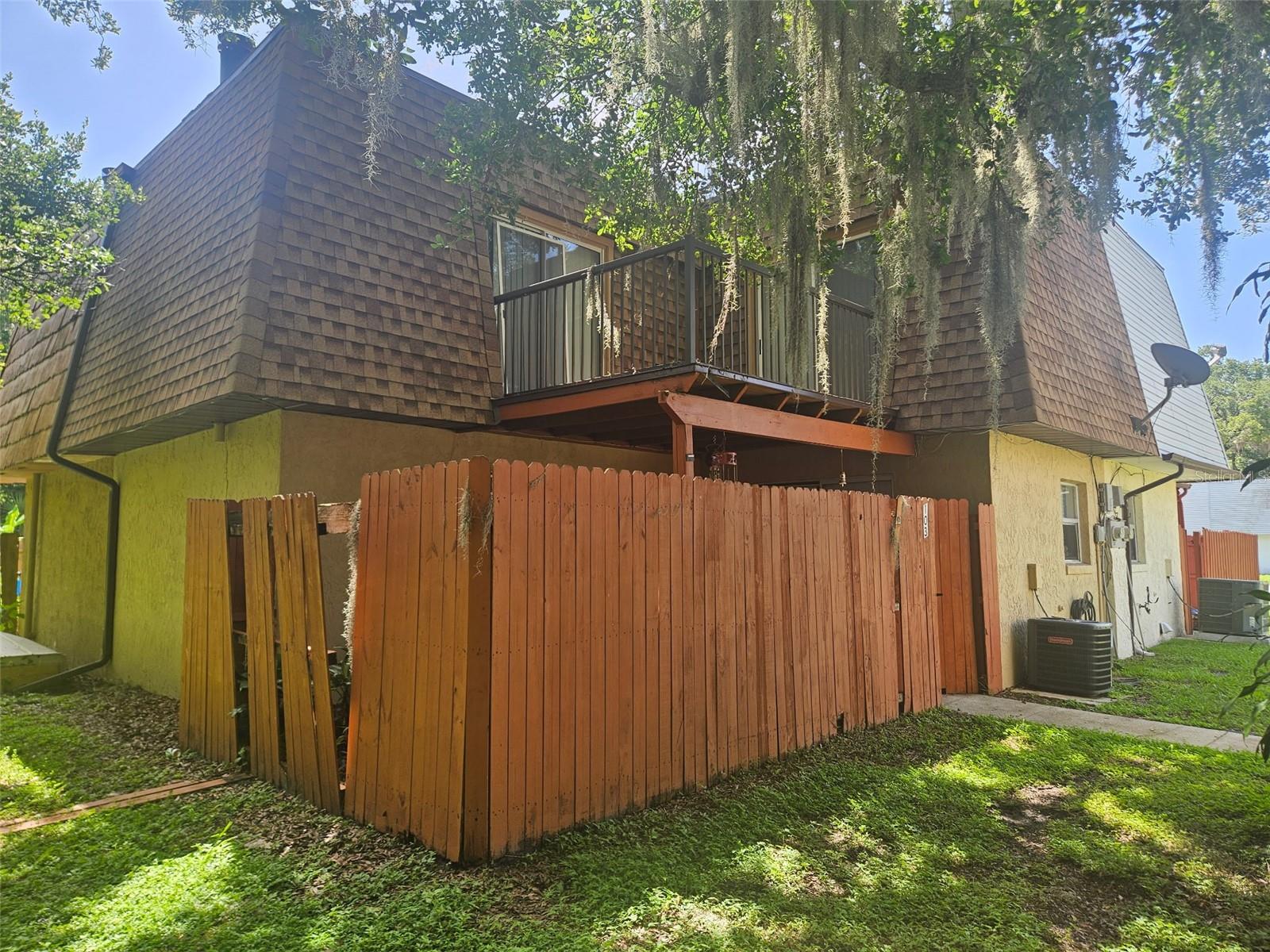 103 Springwood Sq, FL