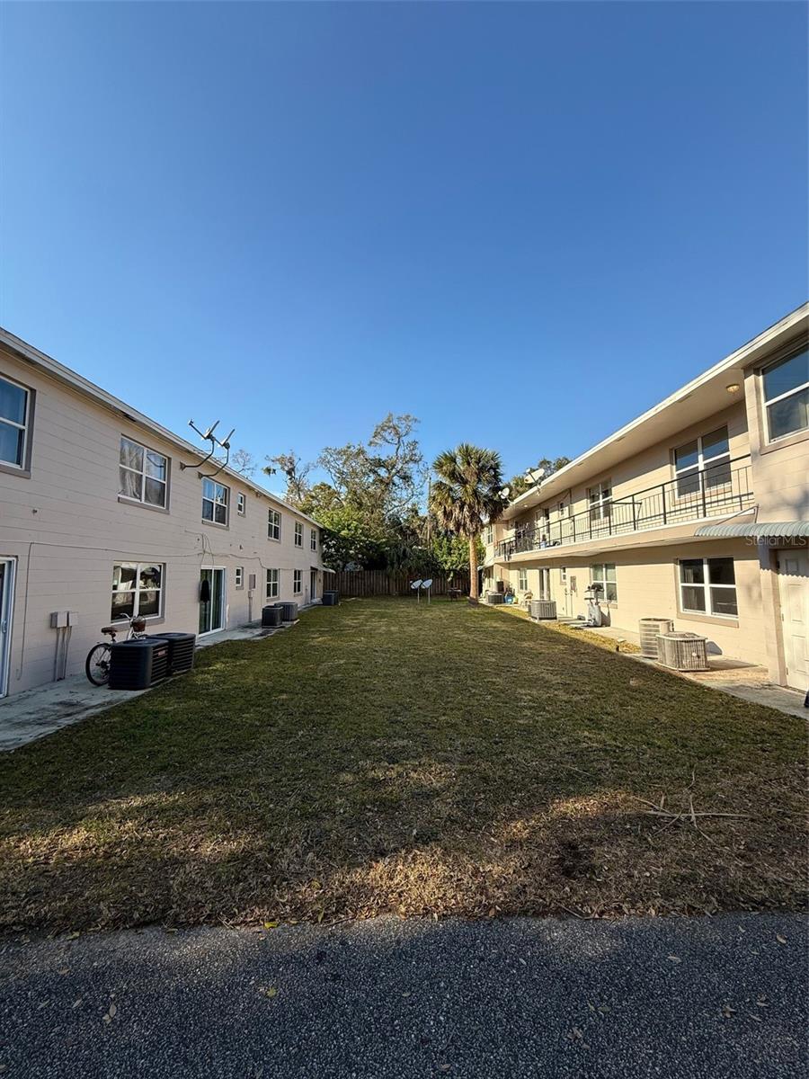 805 Louisville Street, FL