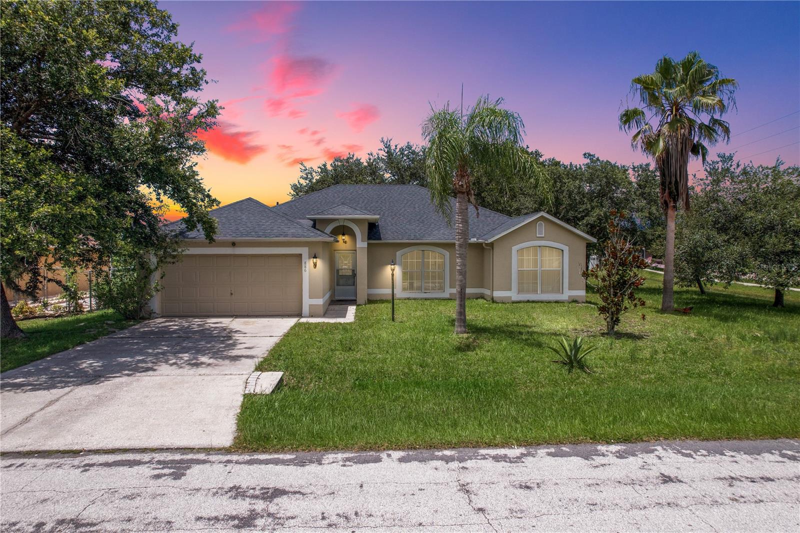 886 Adour Dr, FL