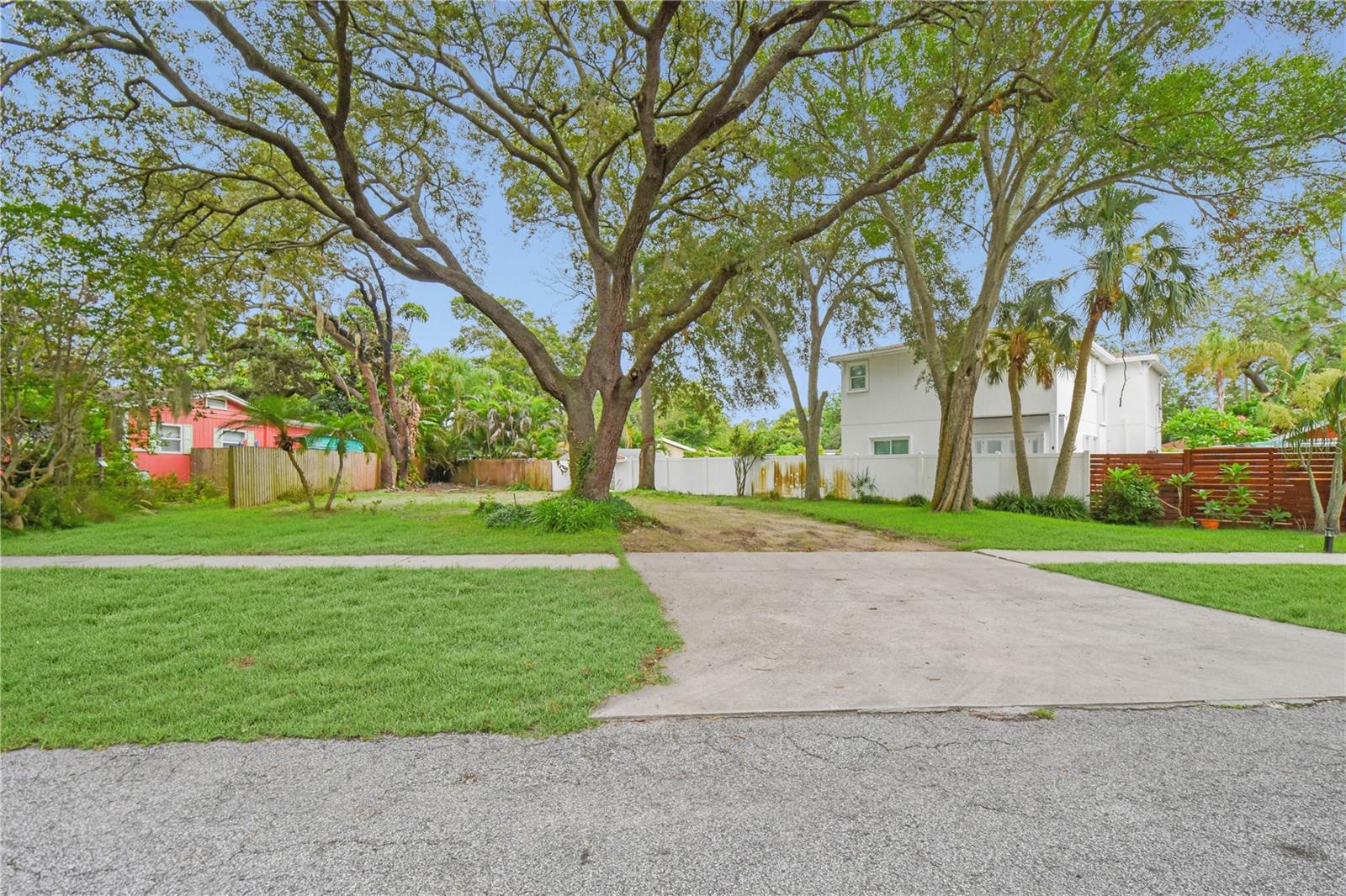 1050 Conant Avenue, FL