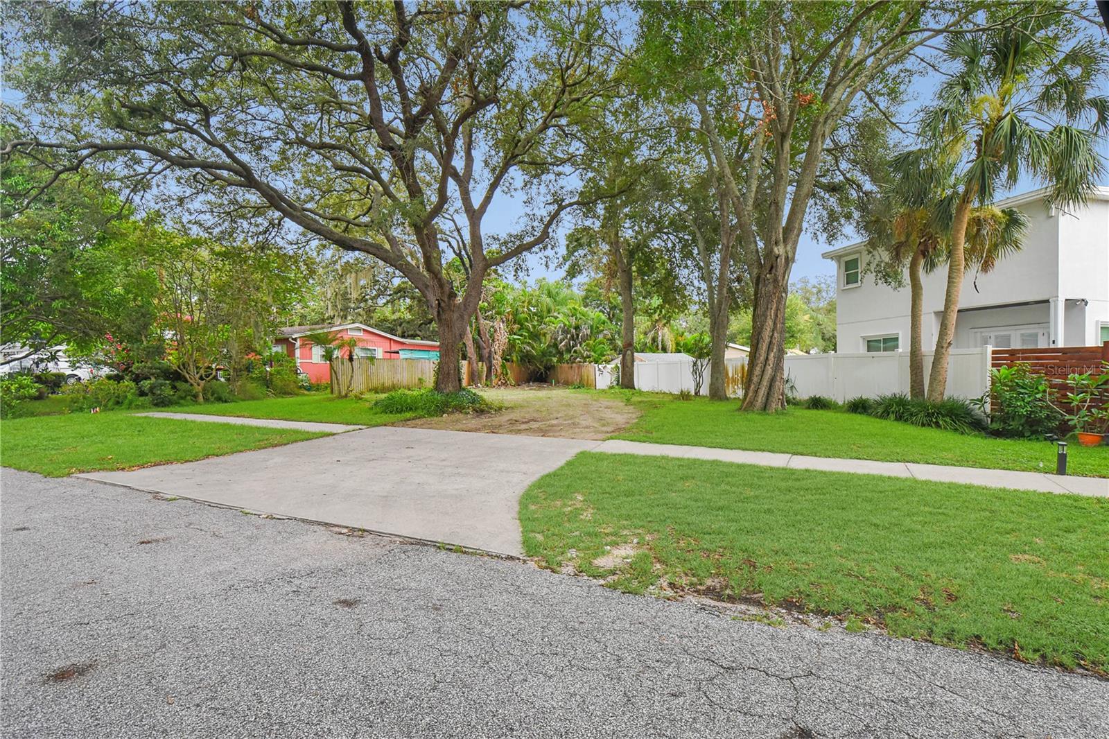 1050 Conant Avenue, FL