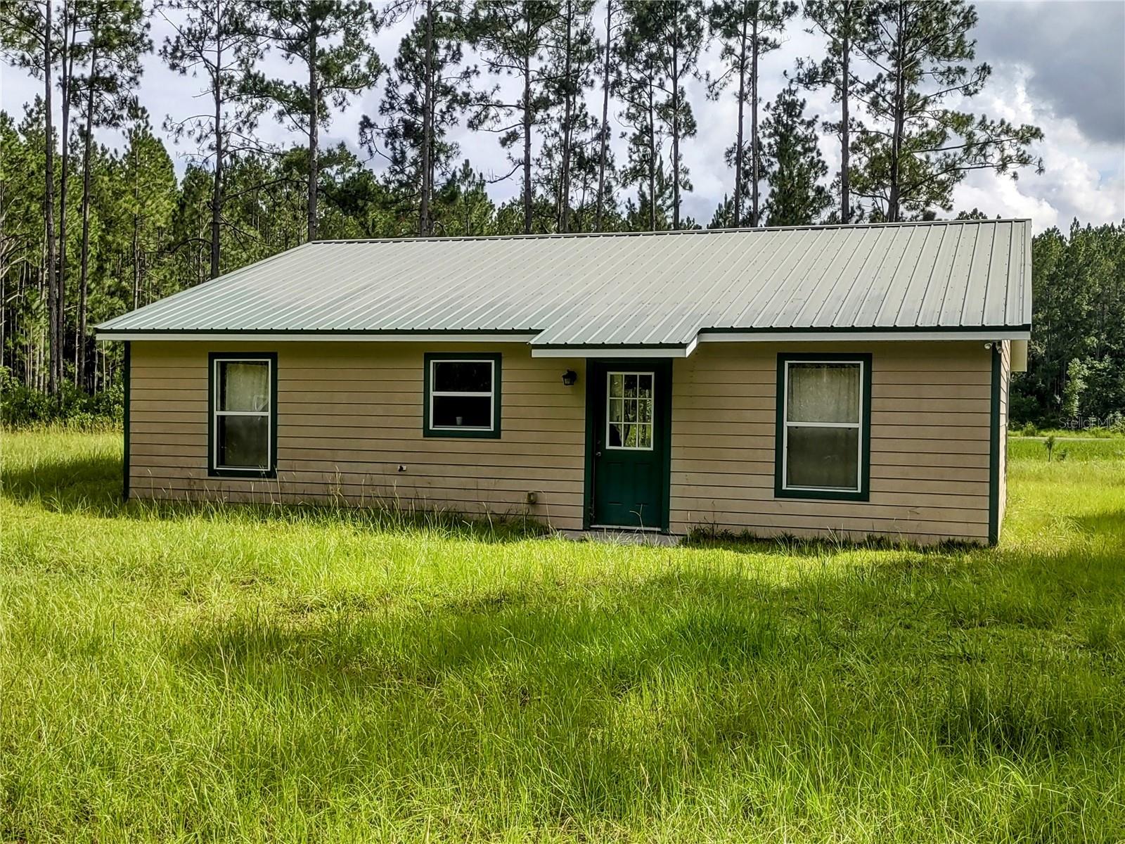 4651 Ne 108th Pl, FL
