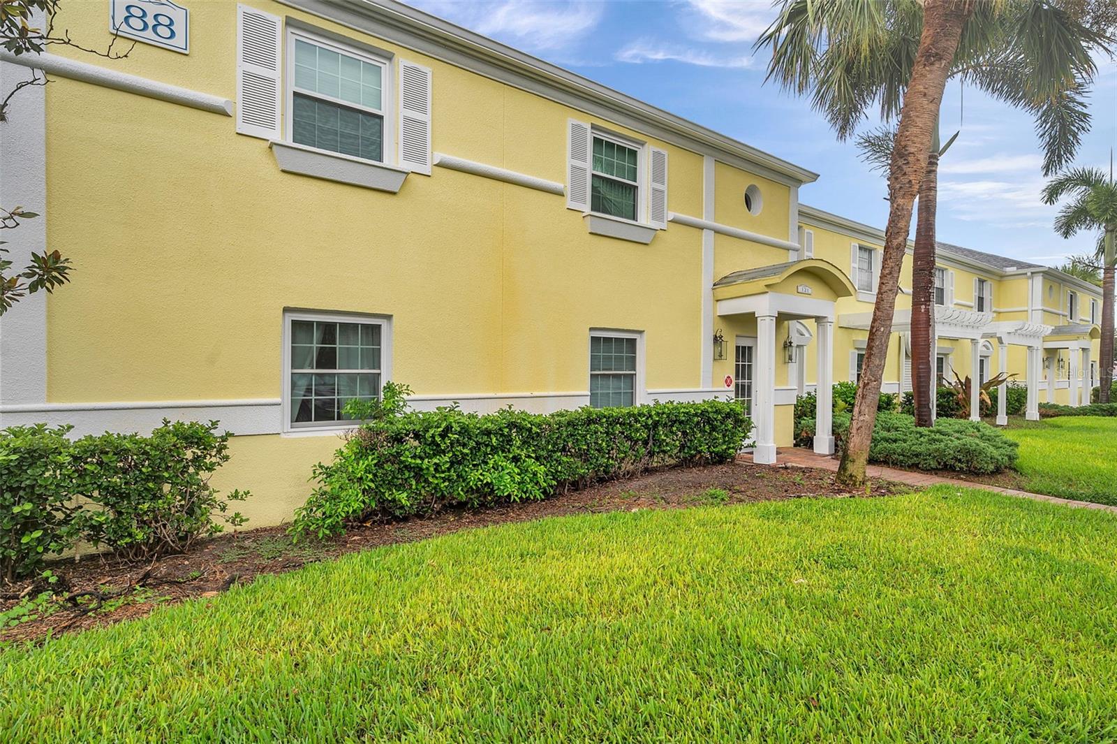 121 Seahorse Drive, FL