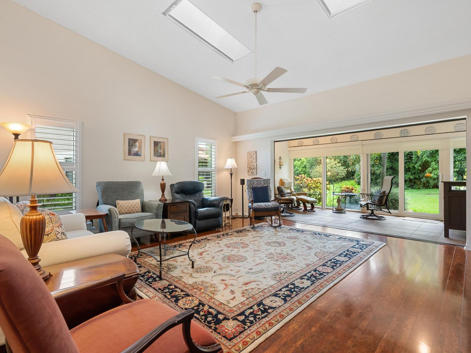 4004 Wilshire Circle, FL