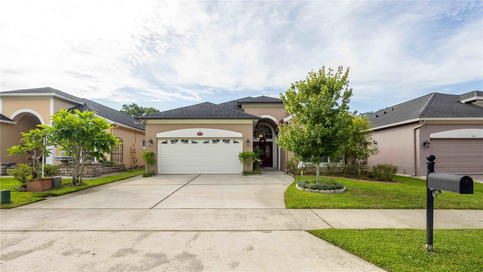 935 Ekana Green Court, FL