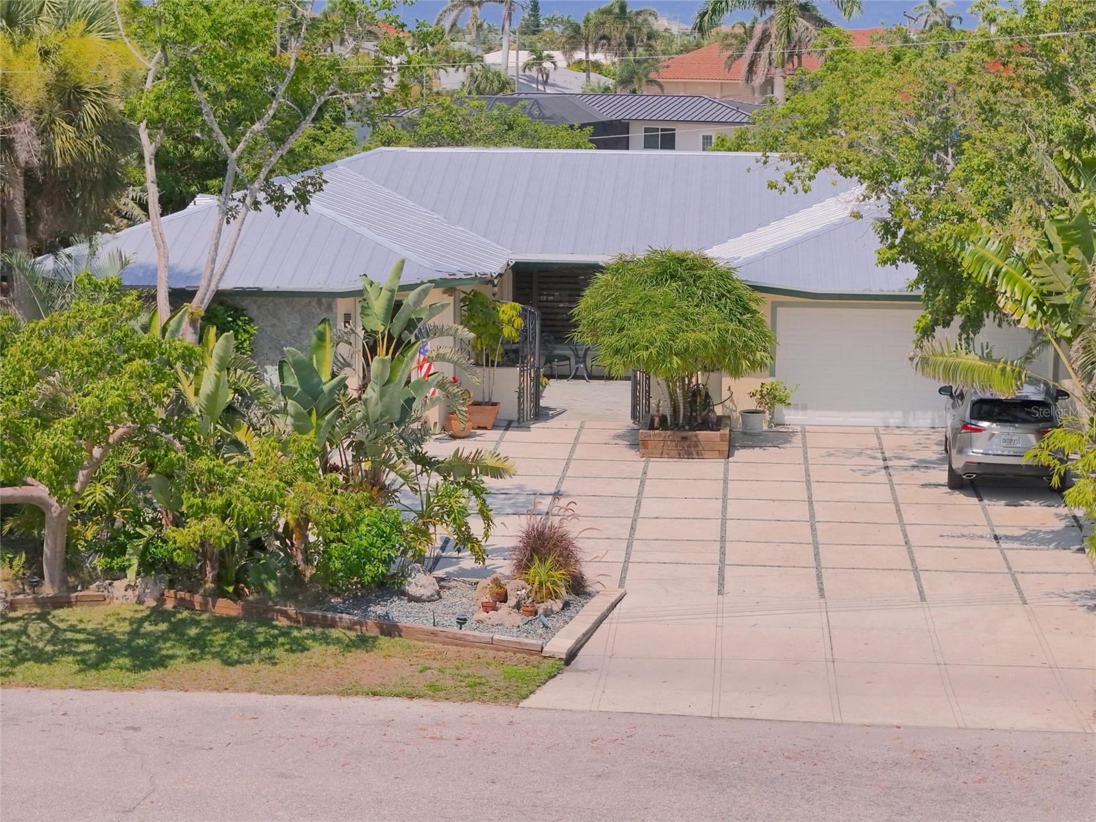 155 Donna Court, FL