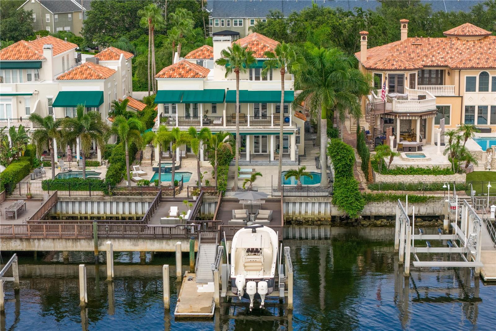 1155 Abbeys Way, FL