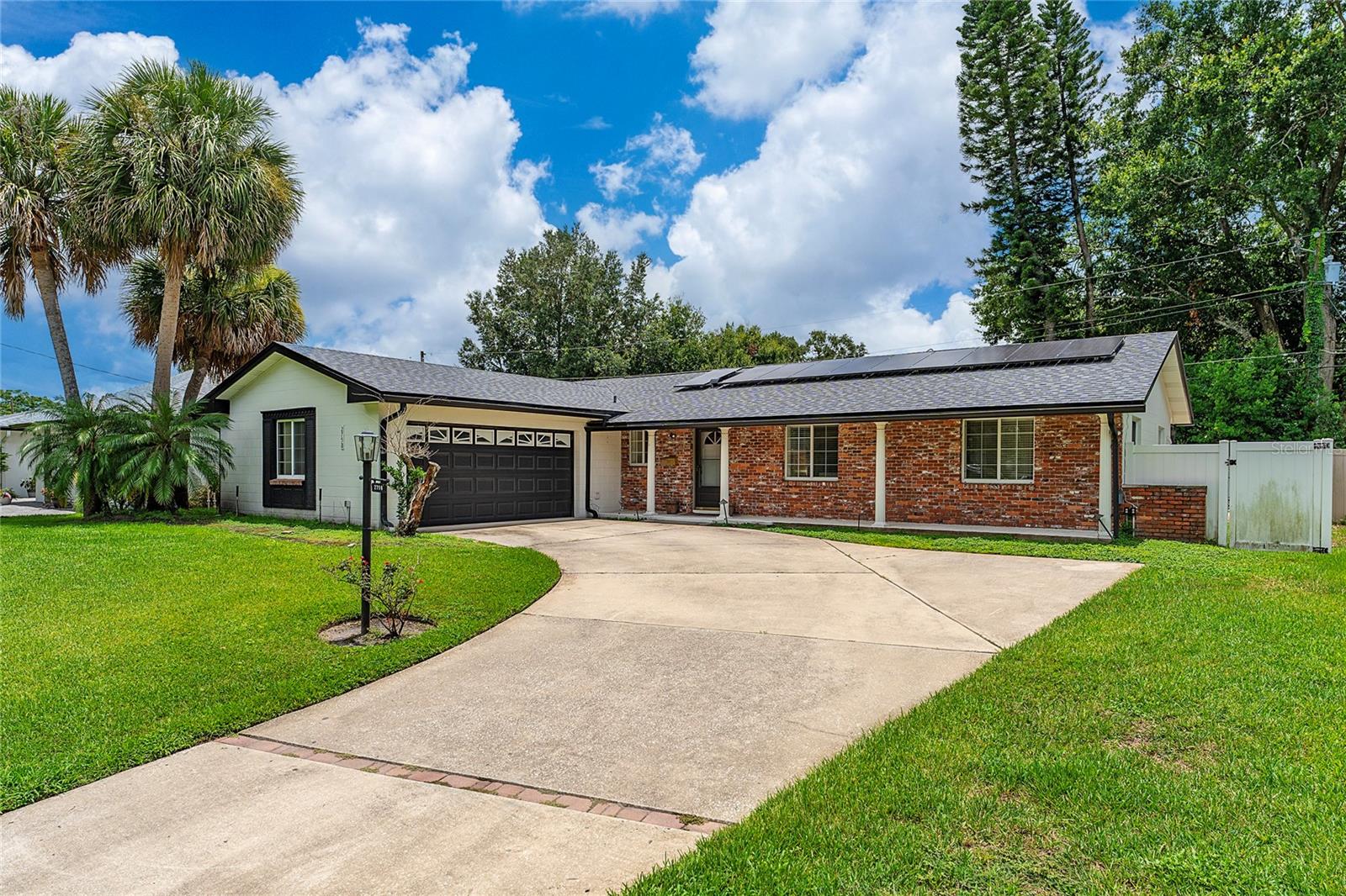 2758 Banchory Road, FL