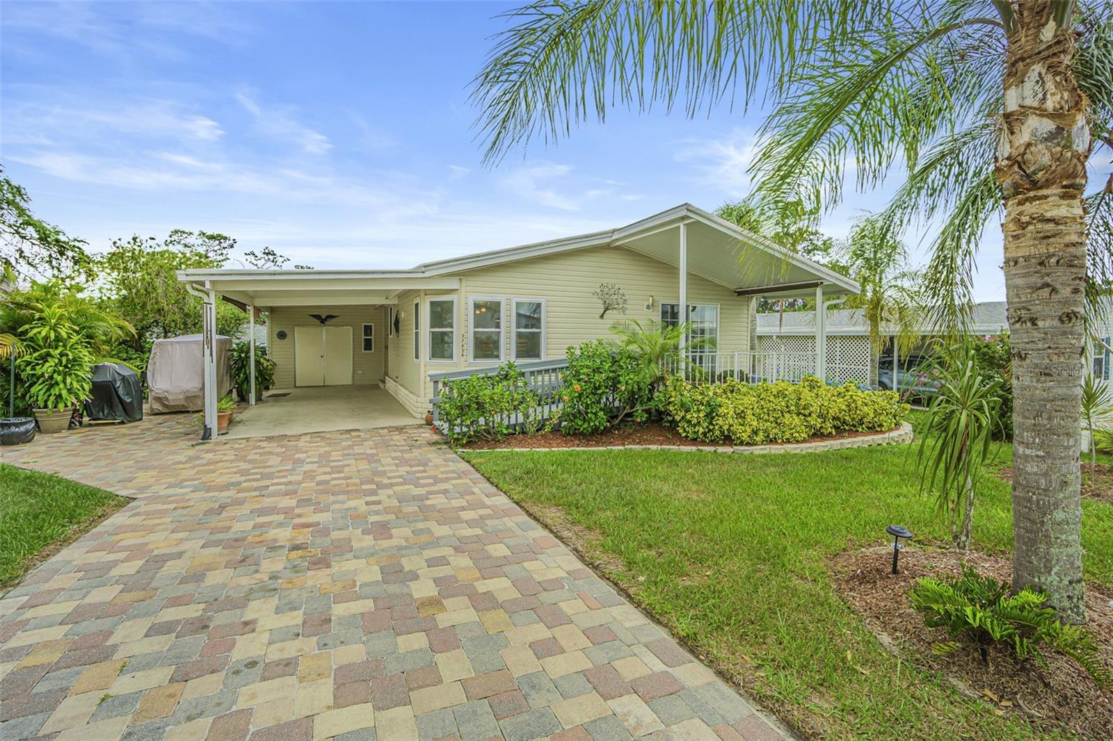 37654 Neukom Avenue, FL