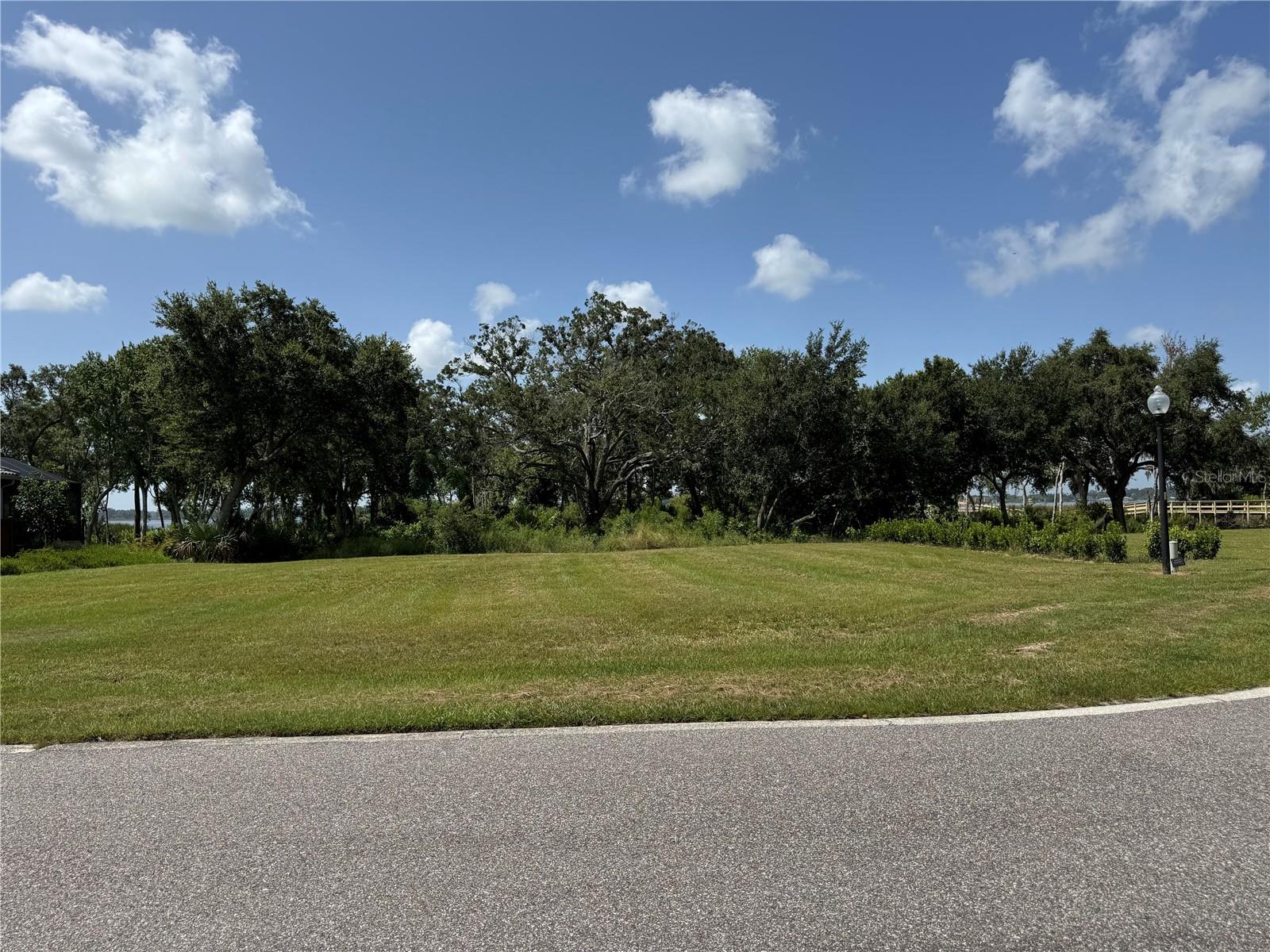 1706 Live Oak Dr, FL