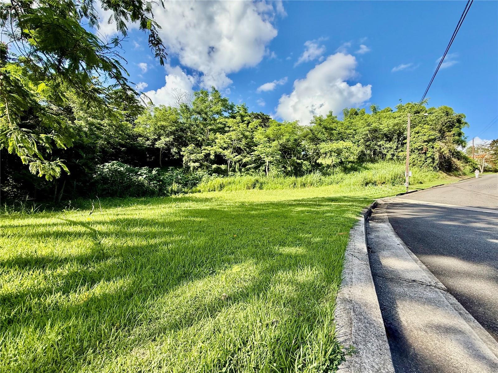 Riverside Gated Community Riverside Street, PR